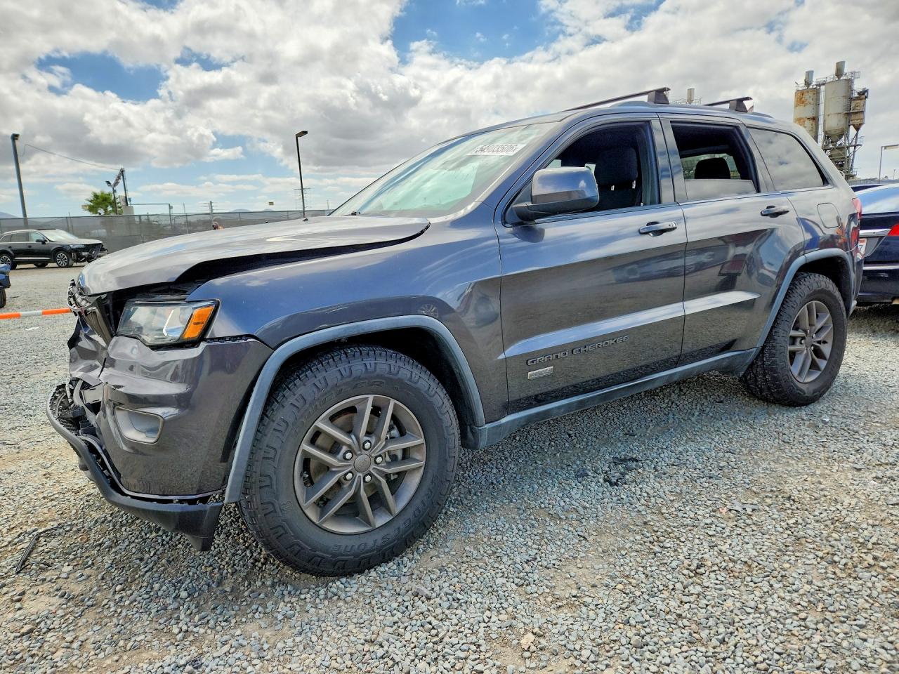 2016 Jeep Grand Cherokee Laredo Gray vin: 1C4RJEAG7GC445776