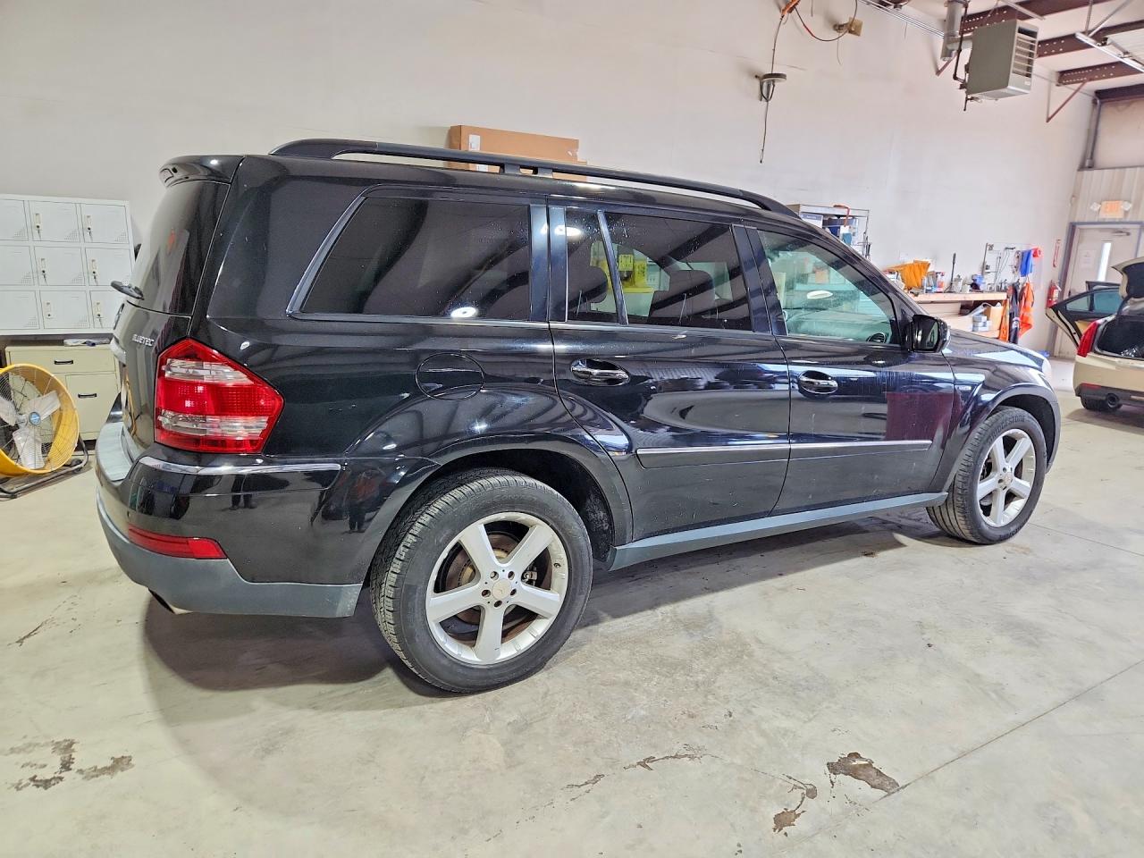 2009 Mercedes-benz Gl Black vin: 4JGBF25E49A518218