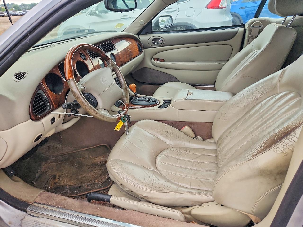 2001 Jaguar Xk8 Silver vin: SAJDA42C61NA20162