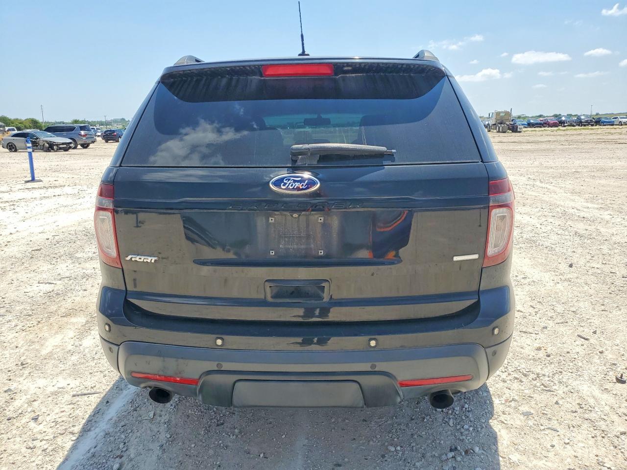 2015 Ford Explorer Sport Черный vin: 1FM5K8GT4FGA29043