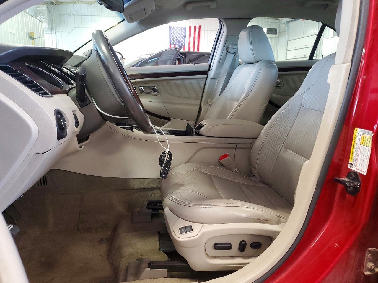2012 Ford Taurus Limited Red vin: 1FAHP2FW1CG103628