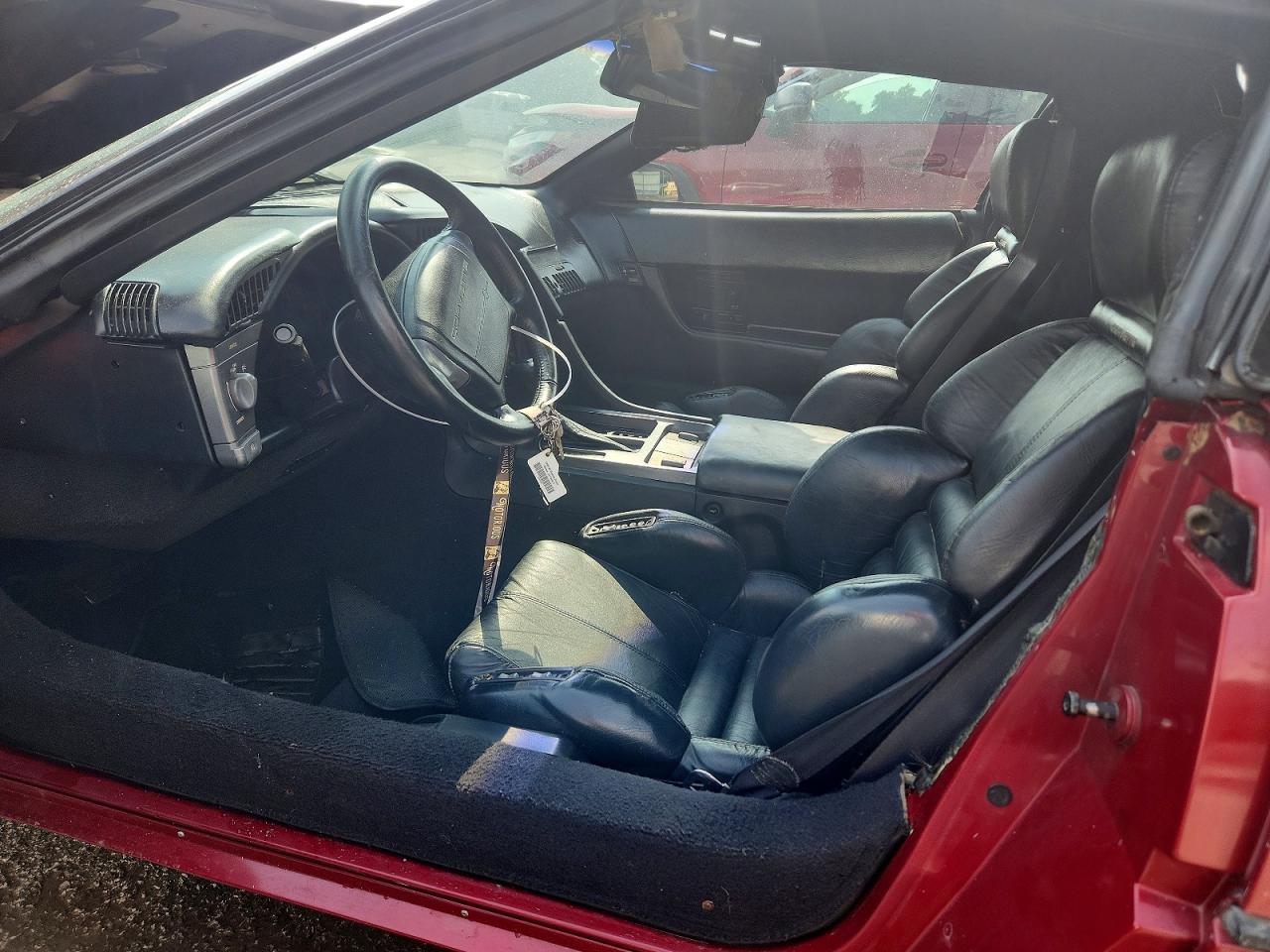 1990 Chevrolet Corvette Red vin: 1G1YY3384L5116574