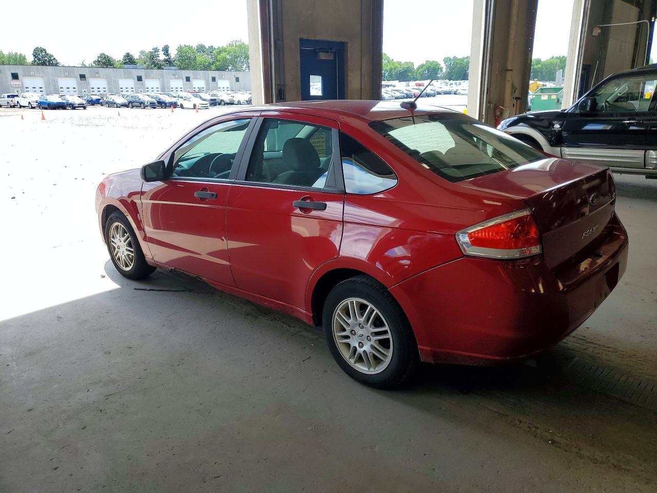 2011 Ford Focus Se Красный vin: 1FAHP3FNXBW197526