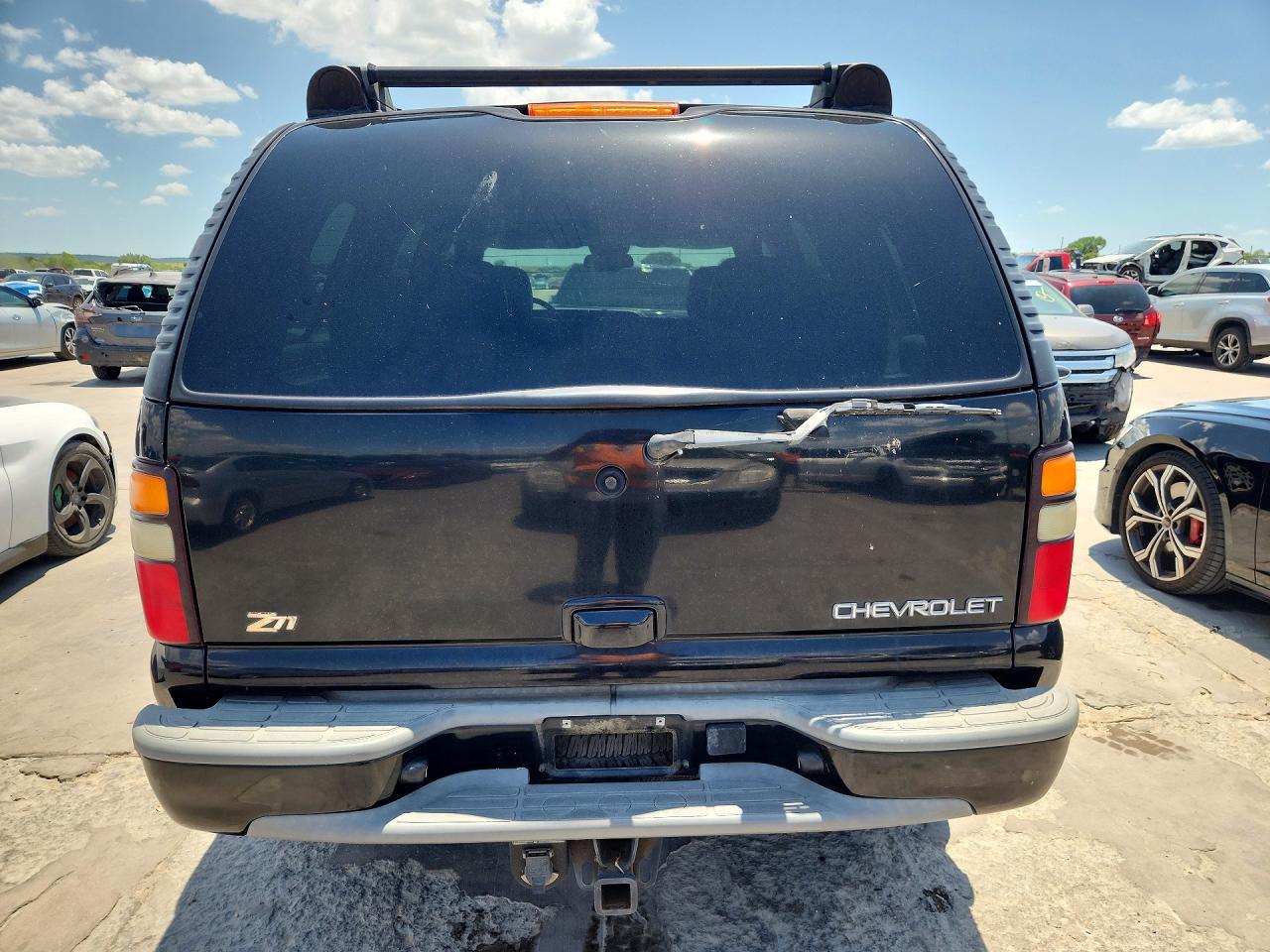 2004 Chevrolet Tahoe K1500 Black vin: 1GNEK13Z44R133160
