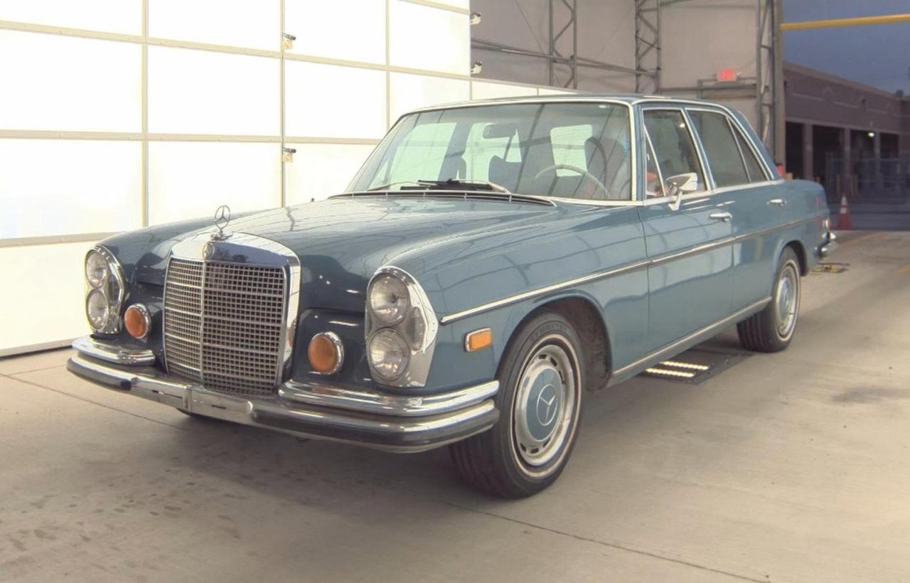 1972 Mercedes Benz 280 Se Blue vin: XXX10806712015098