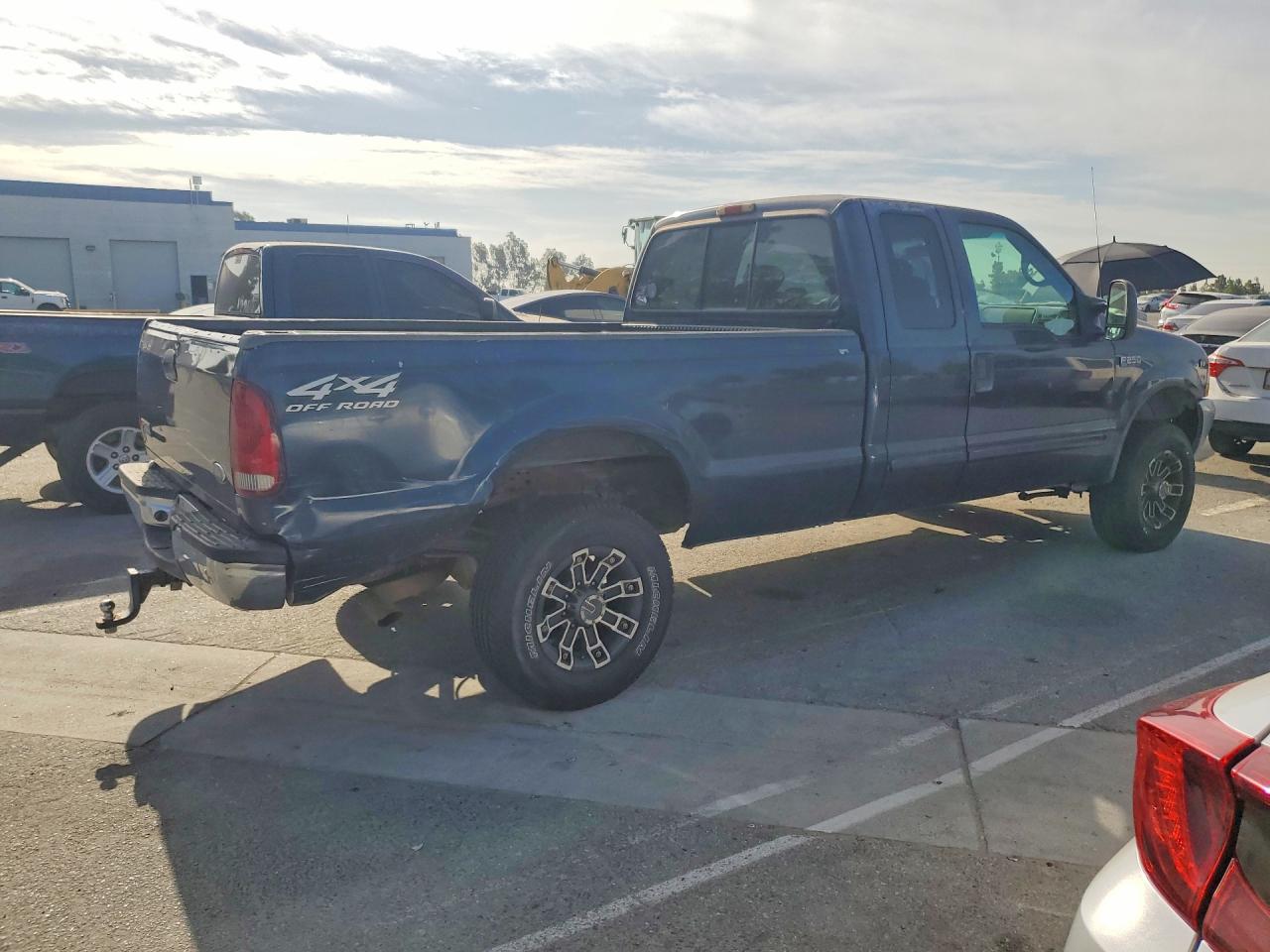 2002 Ford F250 Super Duty Blue vin: 1FTNX21L52EA85056