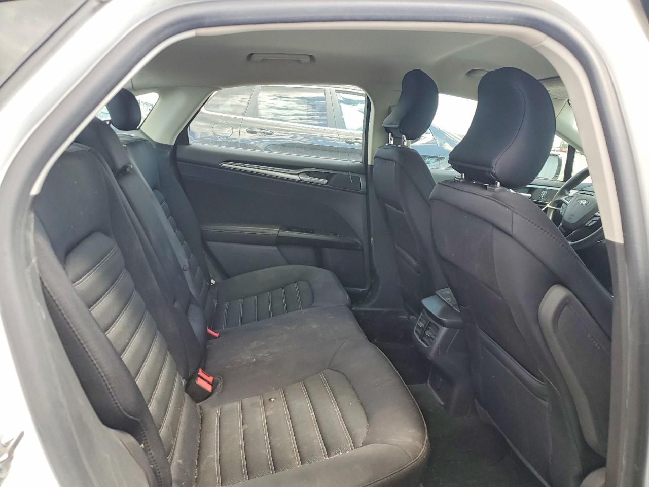 2015 Ford Fusion Se White vin: 1FA6P0H75F5124886