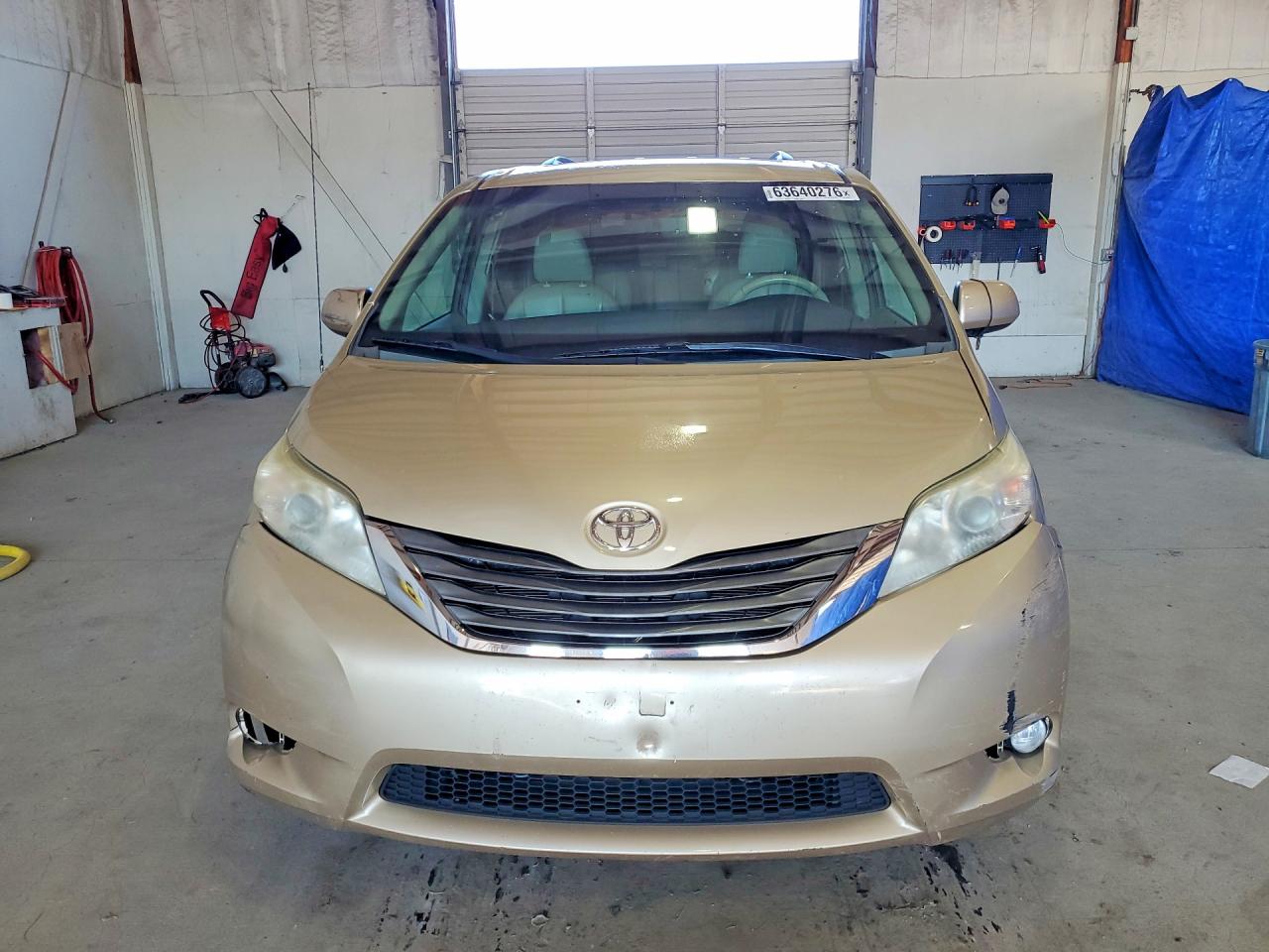 2013 Toyota Sienna Xle 8-passenger Gold vin: 5TDYK3DC6DS404703