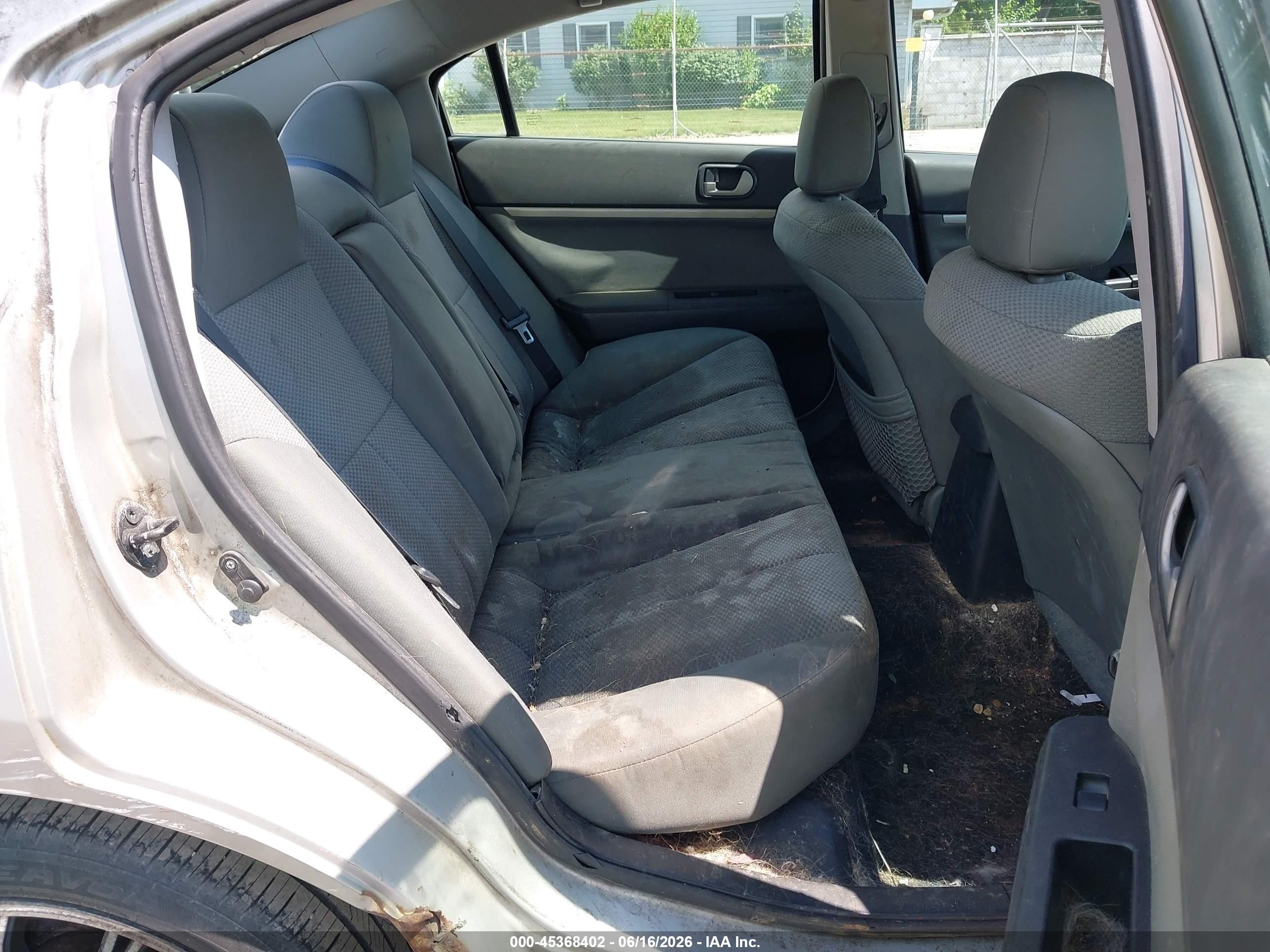 2011 Mitsubishi Galant Fe Silver vin: 4A32B2FF1BE011344