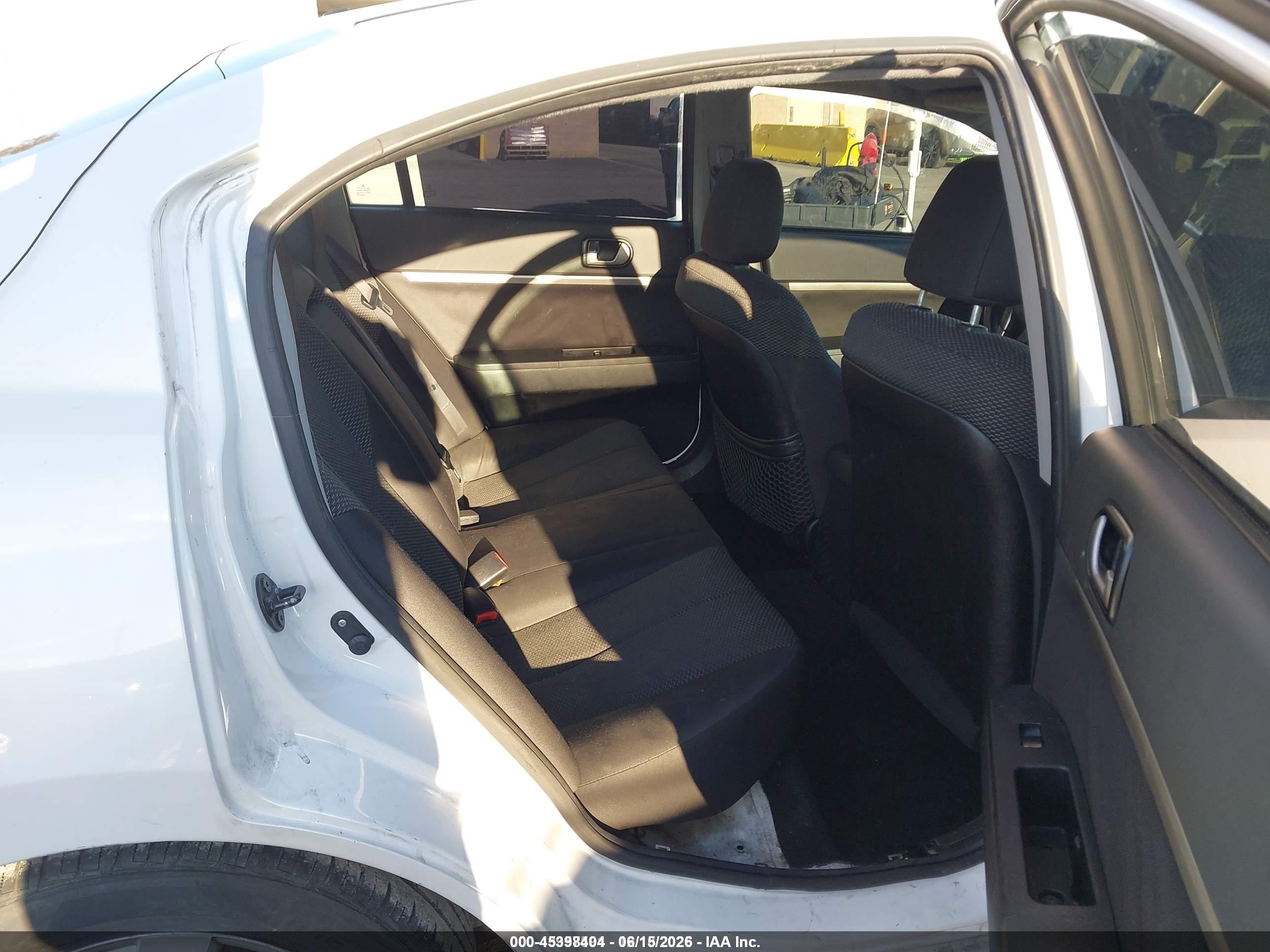 2012 Mitsubishi Galant Fe White vin: 4A32B2FF3CE009029