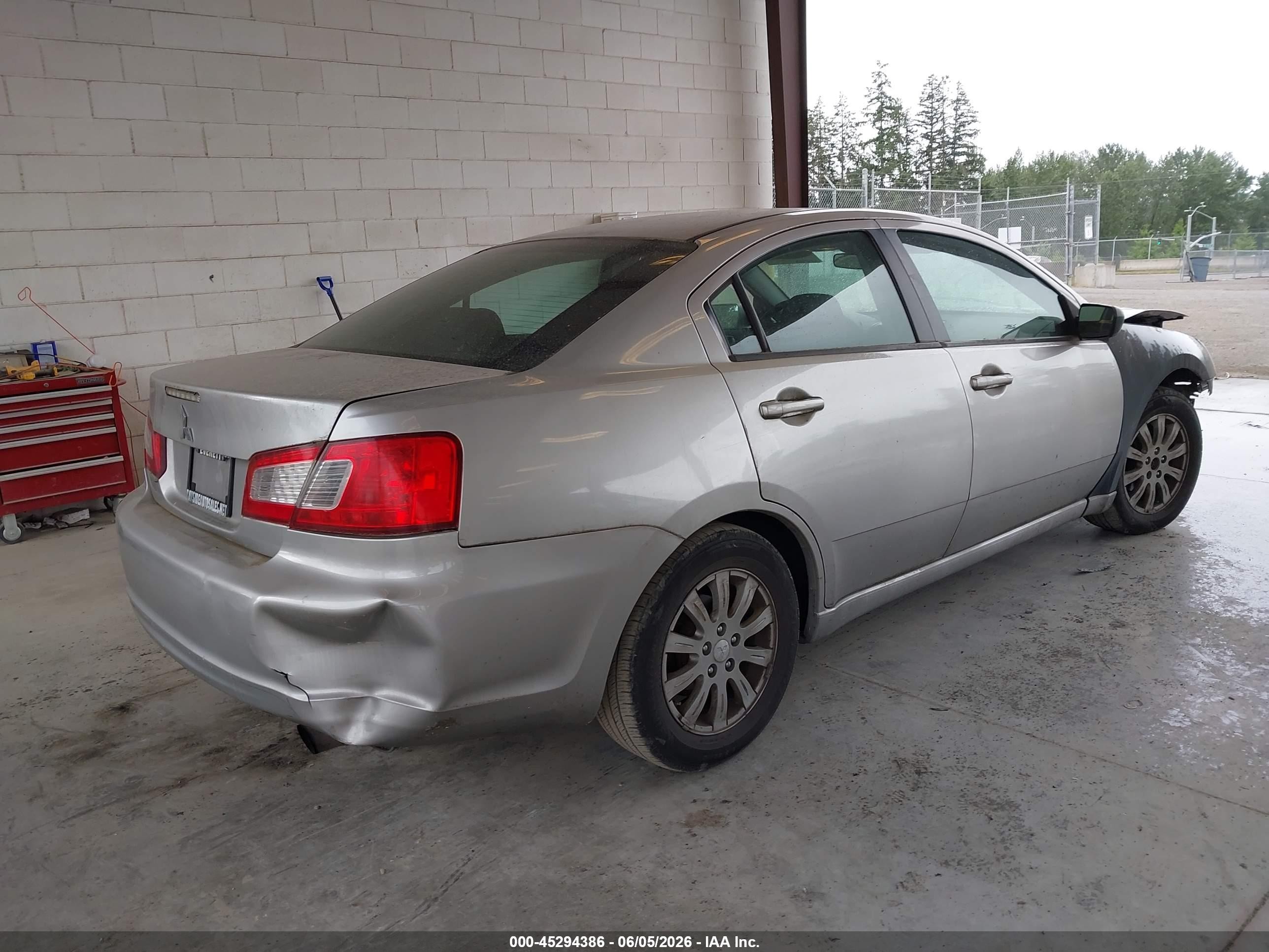 2012 Mitsubishi Galant Fe Silver vin: 4A32B2FF4CE022906