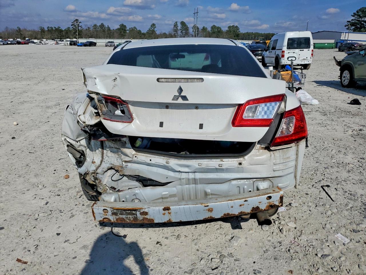2012 Mitsubishi Galant Fe White vin: 4A32B2FF5CE013874