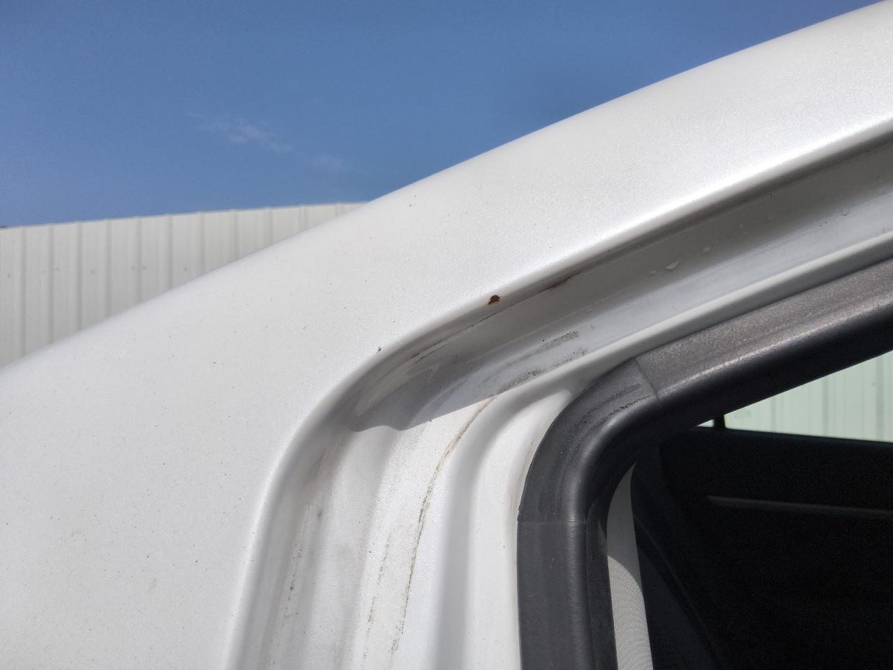 2012 Mitsubishi Galant Fe White vin: 4A32B2FF5CE020579 Damage: Right Drip Rail, Rust, 1/2 To 1 Inch