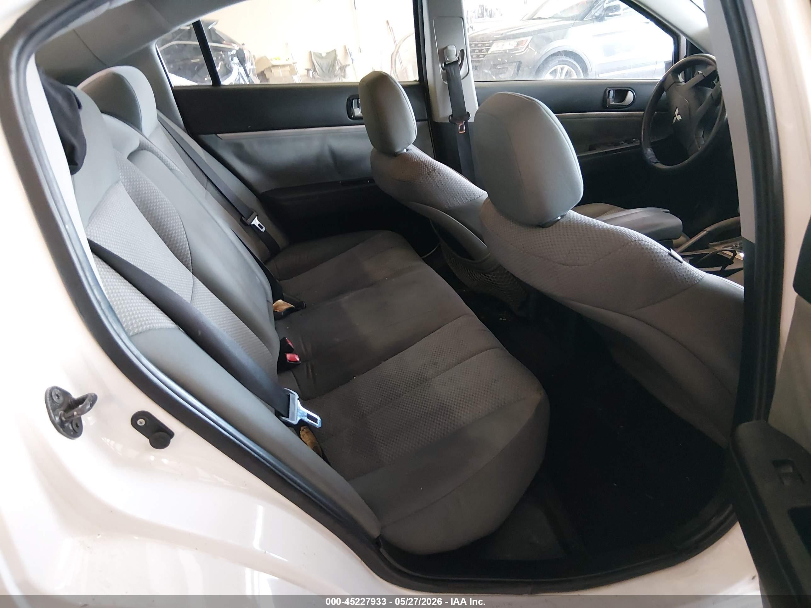 2010 Mitsubishi Galant Fe White vin: 4A32B2FF6AE004355