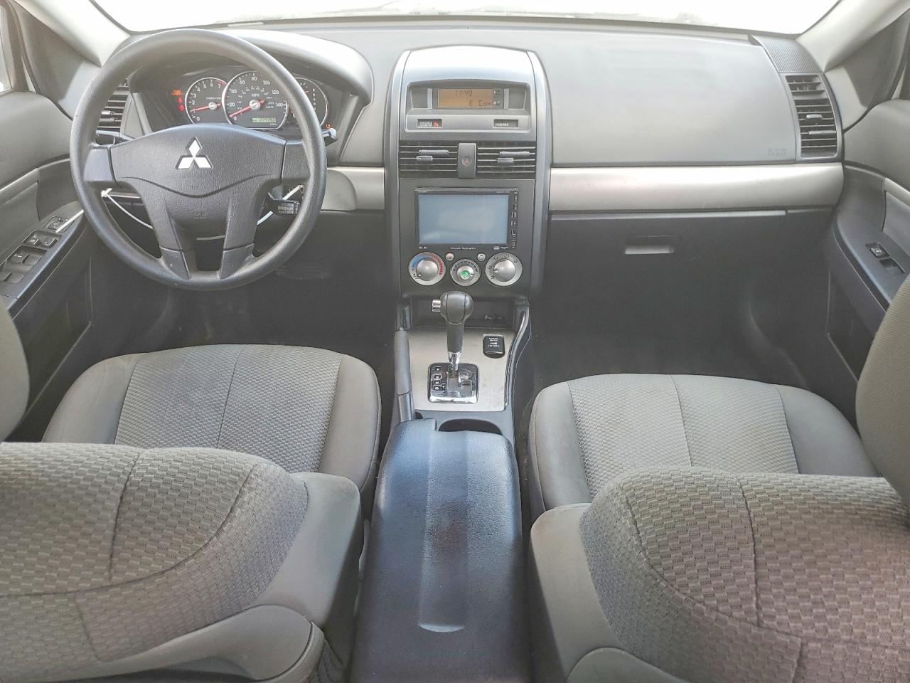 2011 Mitsubishi Galant Fe White vin: 4A32B2FF6BE015437