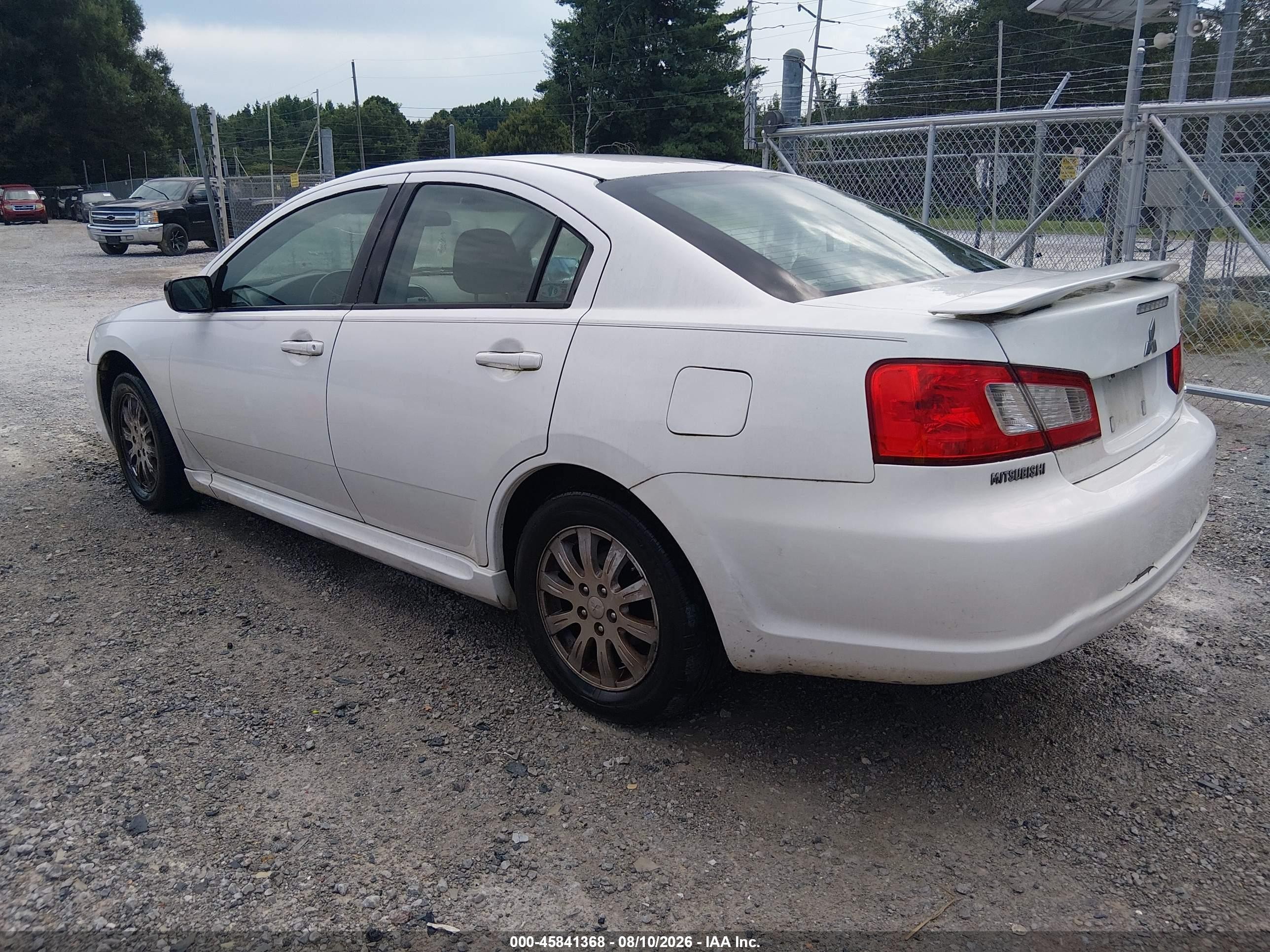 2010 Mitsubishi Galant Fe White vin: 4A32B2FF8AE007189
