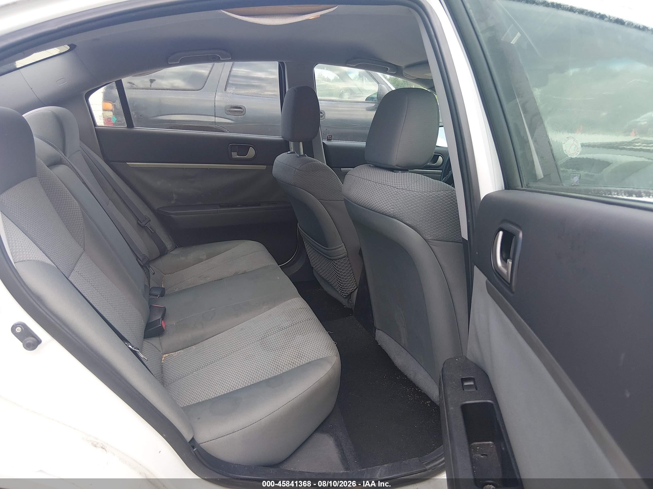 2010 Mitsubishi Galant Fe White vin: 4A32B2FF8AE007189