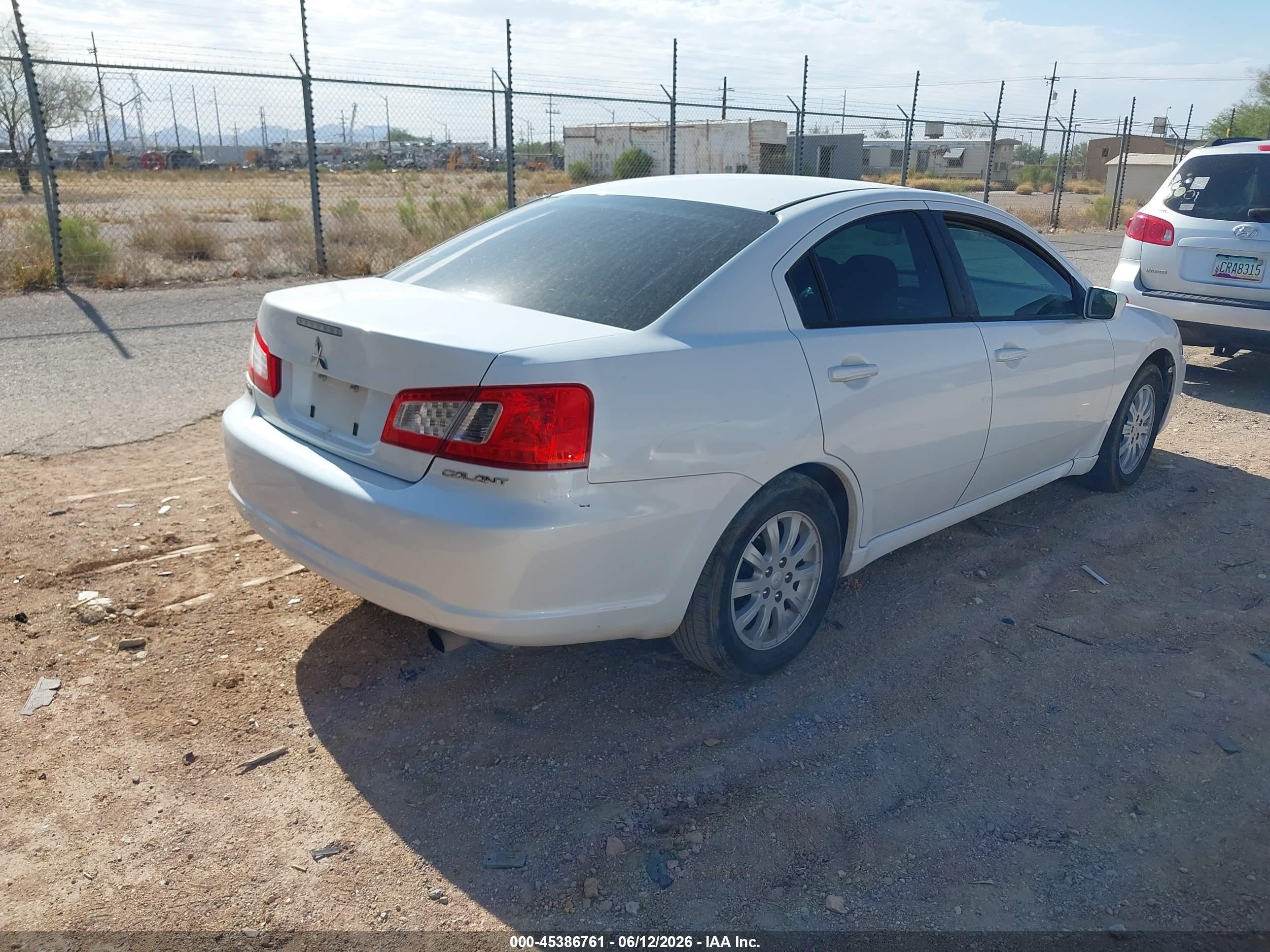2011 Mitsubishi Galant Fe White vin: 4A32B2FF8BE018369