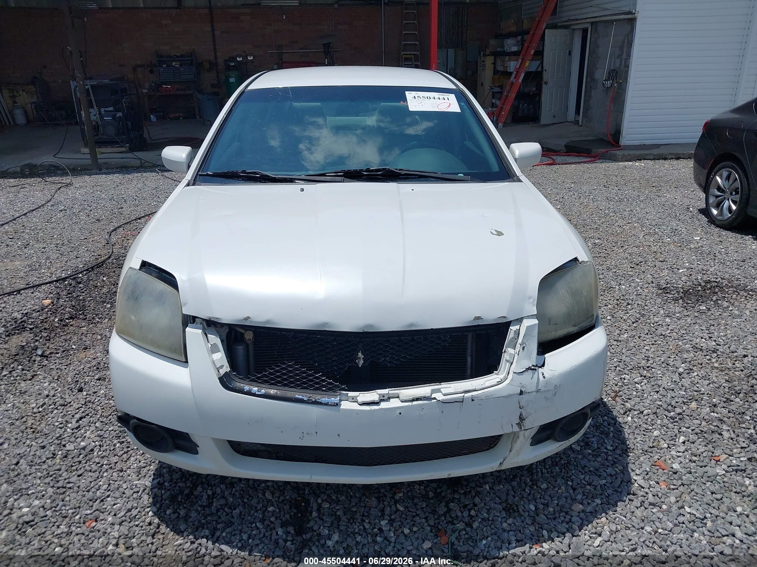 2011 Mitsubishi Galant Fe White vin: 4A32B2FF9BE030272