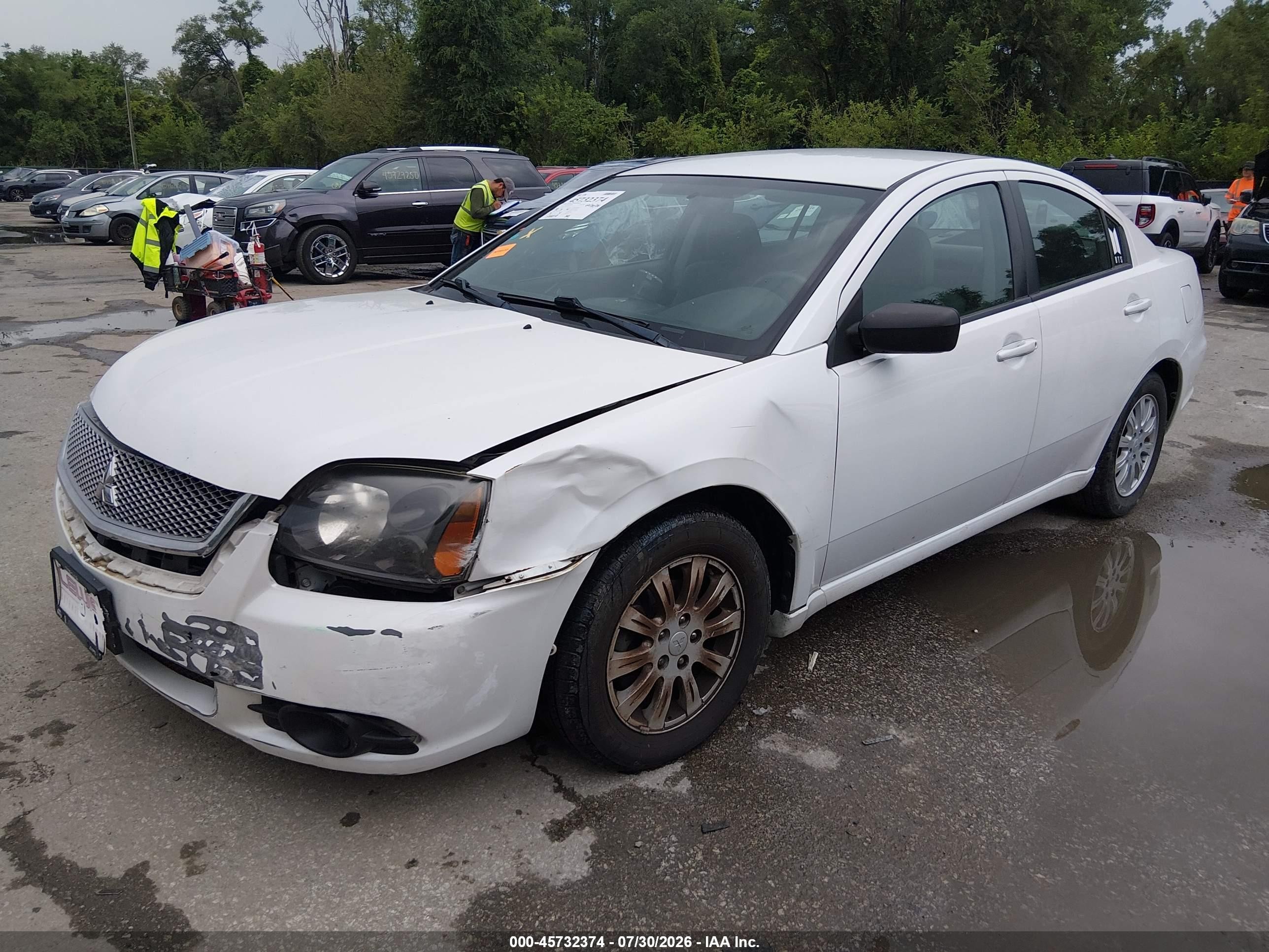 2011 Mitsubishi Galant Fe White vin: 4A32B2FFXBE019717
