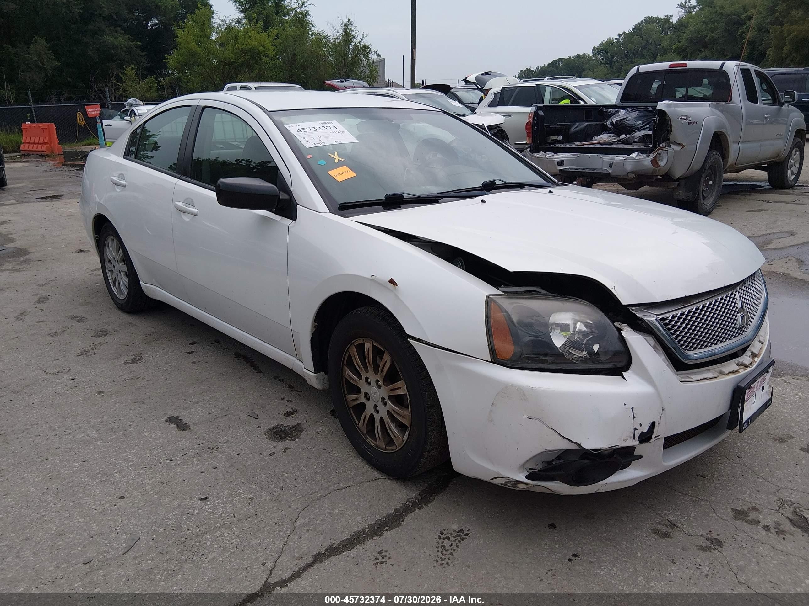 2011 Mitsubishi Galant Fe White vin: 4A32B2FFXBE019717