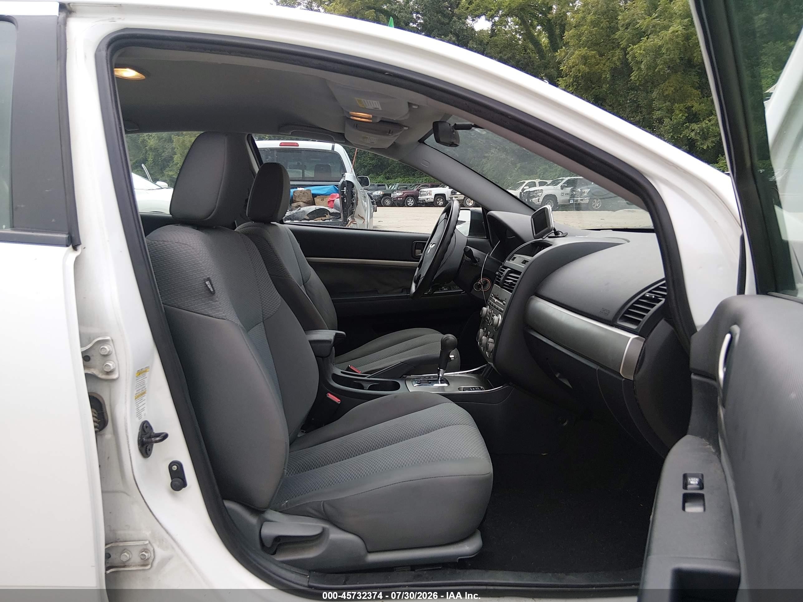 2011 Mitsubishi Galant Fe White vin: 4A32B2FFXBE019717