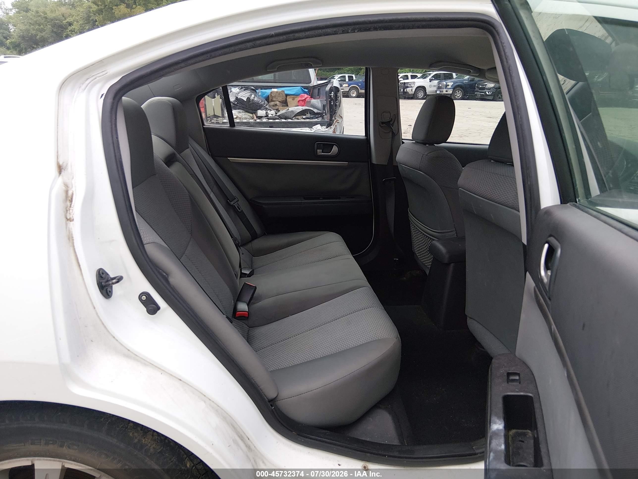 2011 Mitsubishi Galant Fe White vin: 4A32B2FFXBE019717