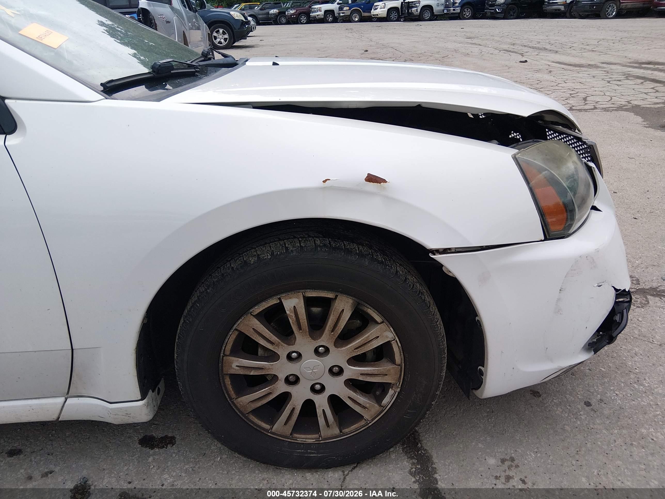 2011 Mitsubishi Galant Fe White vin: 4A32B2FFXBE019717