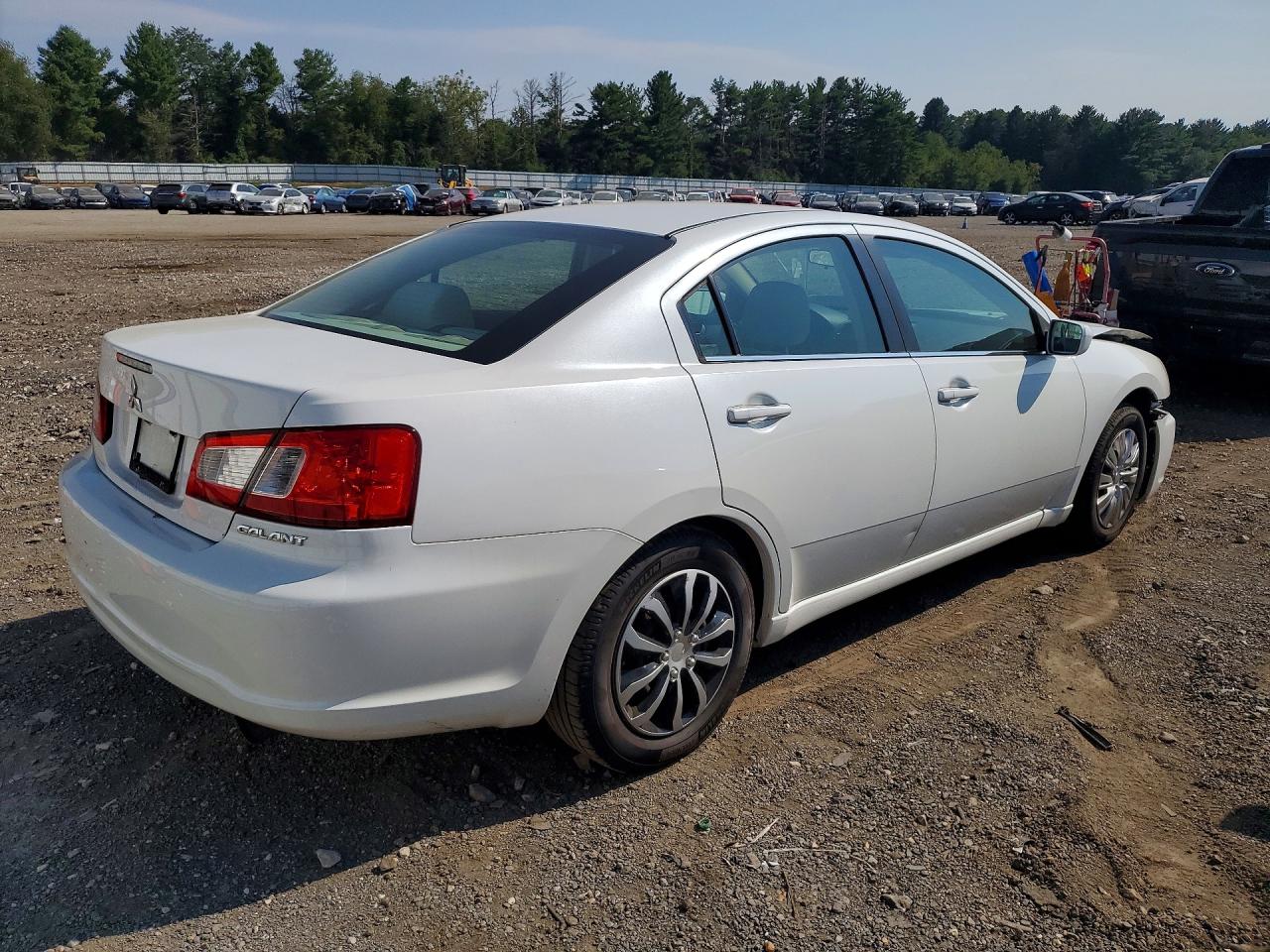 2011 Mitsubishi Galant Es Белый vin: 4A32B3FF0BE017271