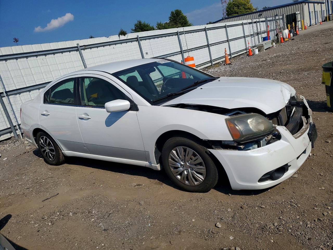 2011 Mitsubishi Galant Es Белый vin: 4A32B3FF0BE017271