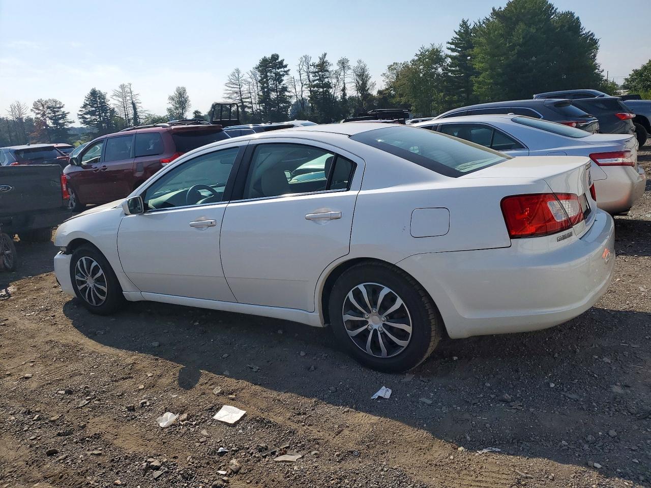 2011 Mitsubishi Galant Es Белый vin: 4A32B3FF0BE017271