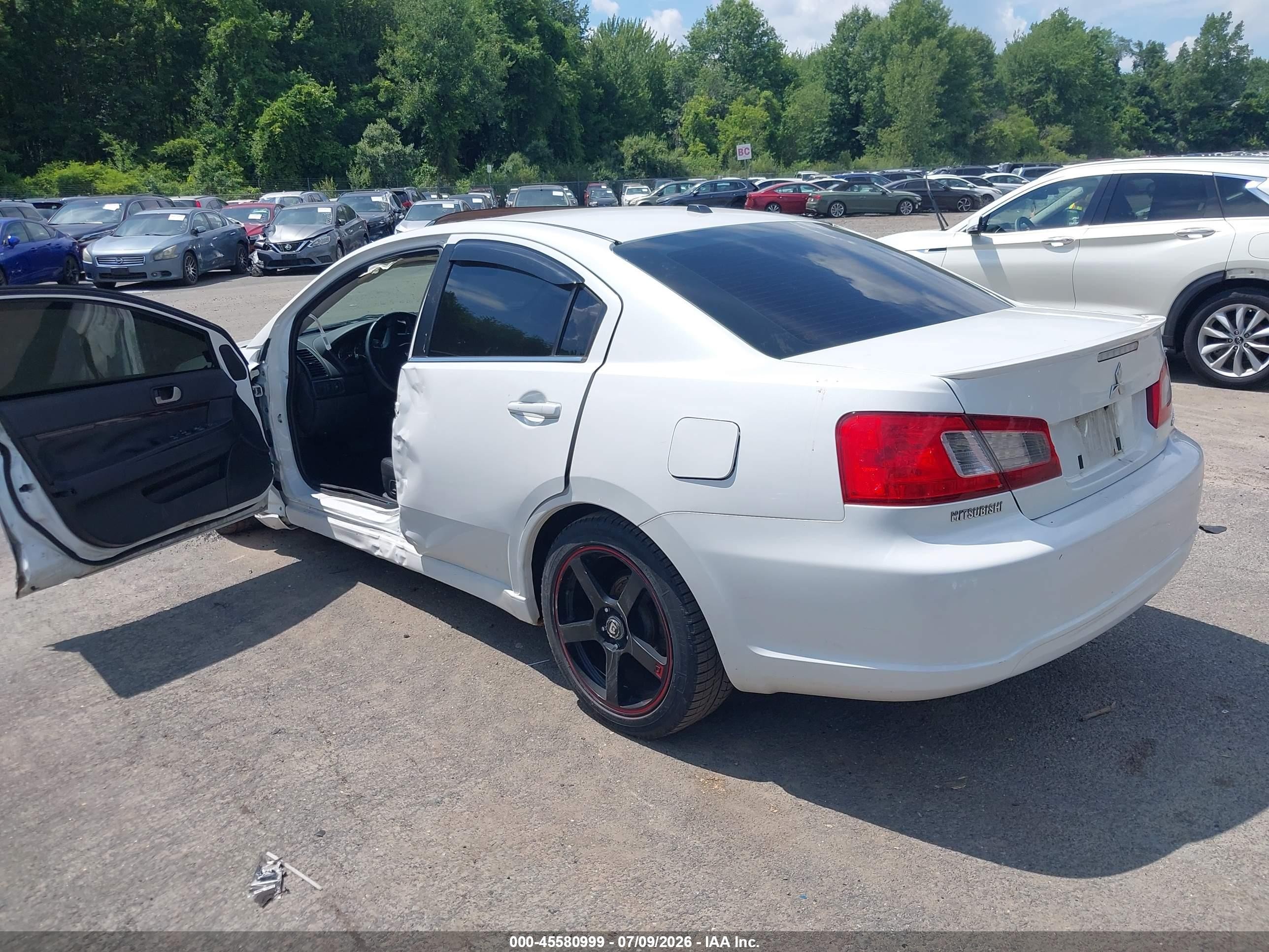 2012 Mitsubishi Galant Es/se White vin: 4A32B3FF0CE021208