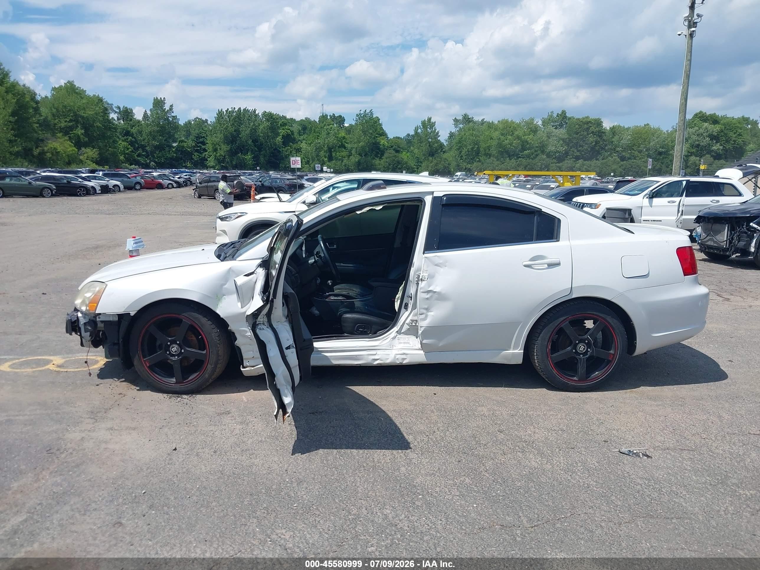 2012 Mitsubishi Galant Es/se White vin: 4A32B3FF0CE021208