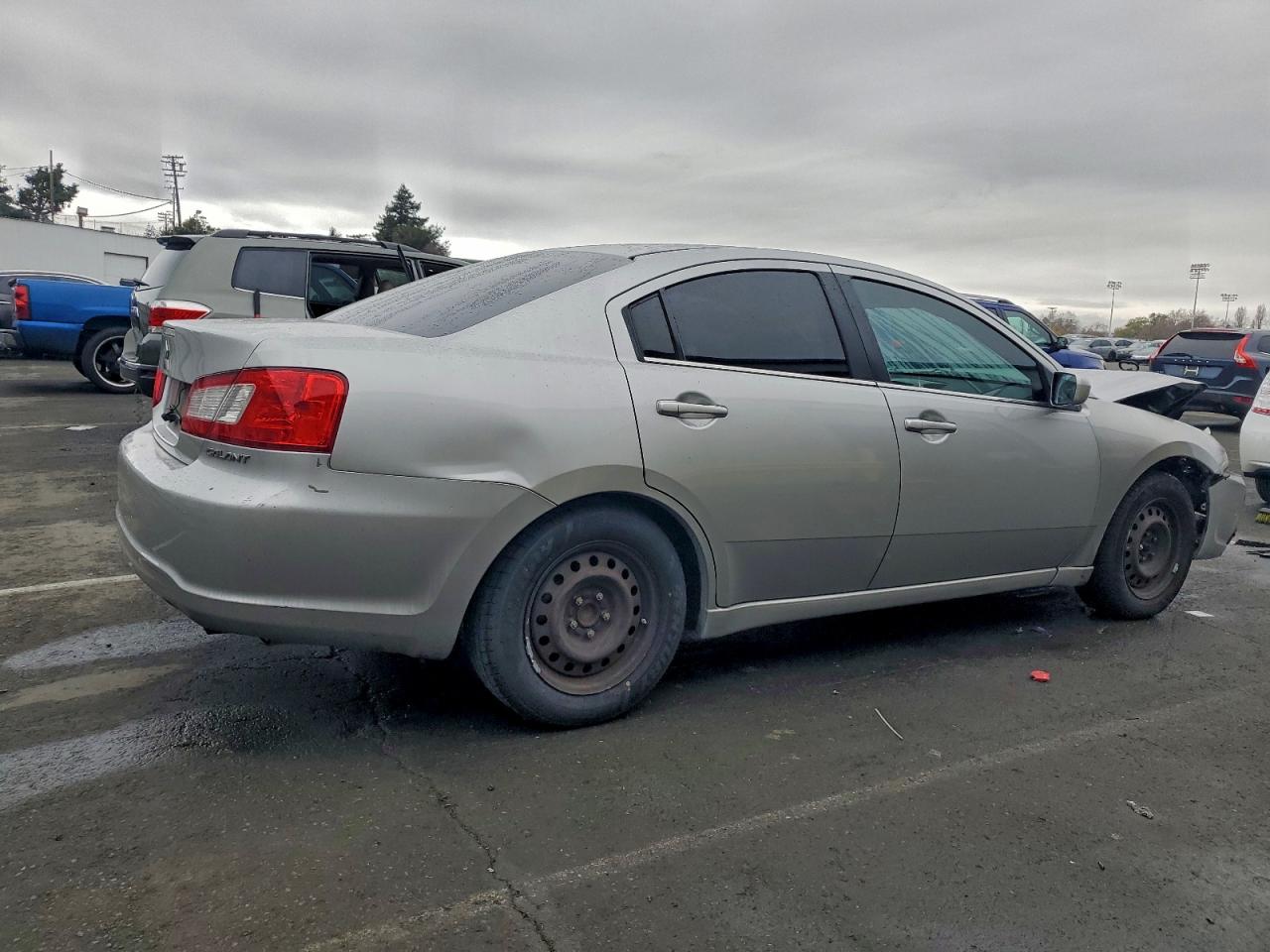 2012 Mitsubishi Galant Es Silver vin: 4A32B3FF1CE010069