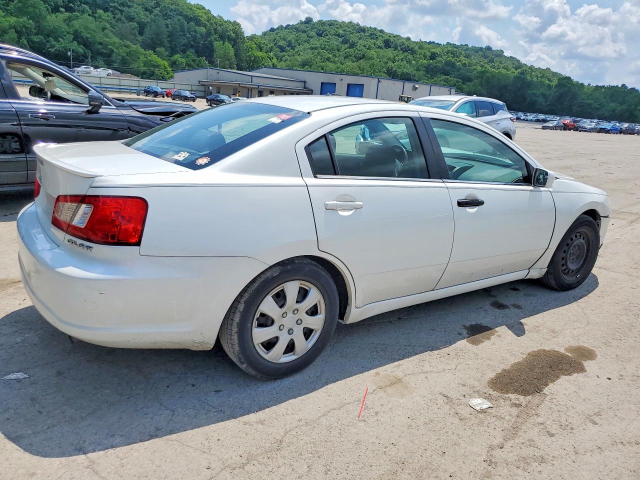 2012 Mitsubishi Galant Es Белый vin: 4A32B3FF1CE024554