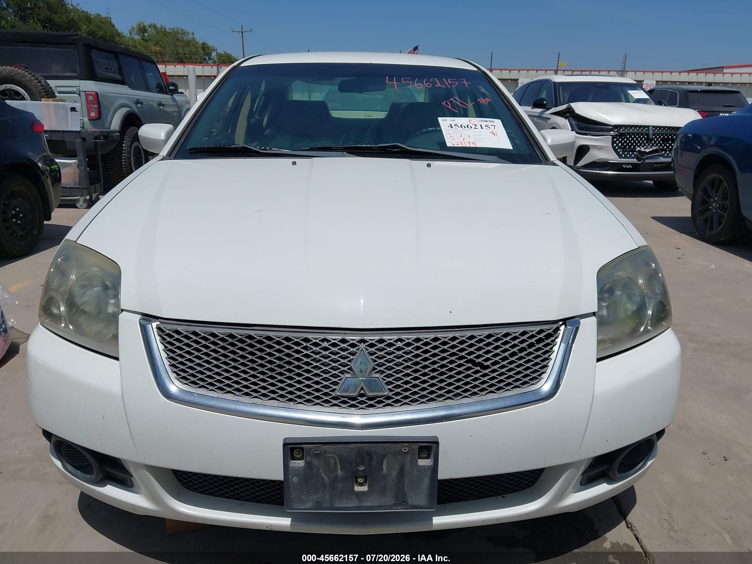 2012 Mitsubishi Galant Es/se White vin: 4A32B3FF2CE009478