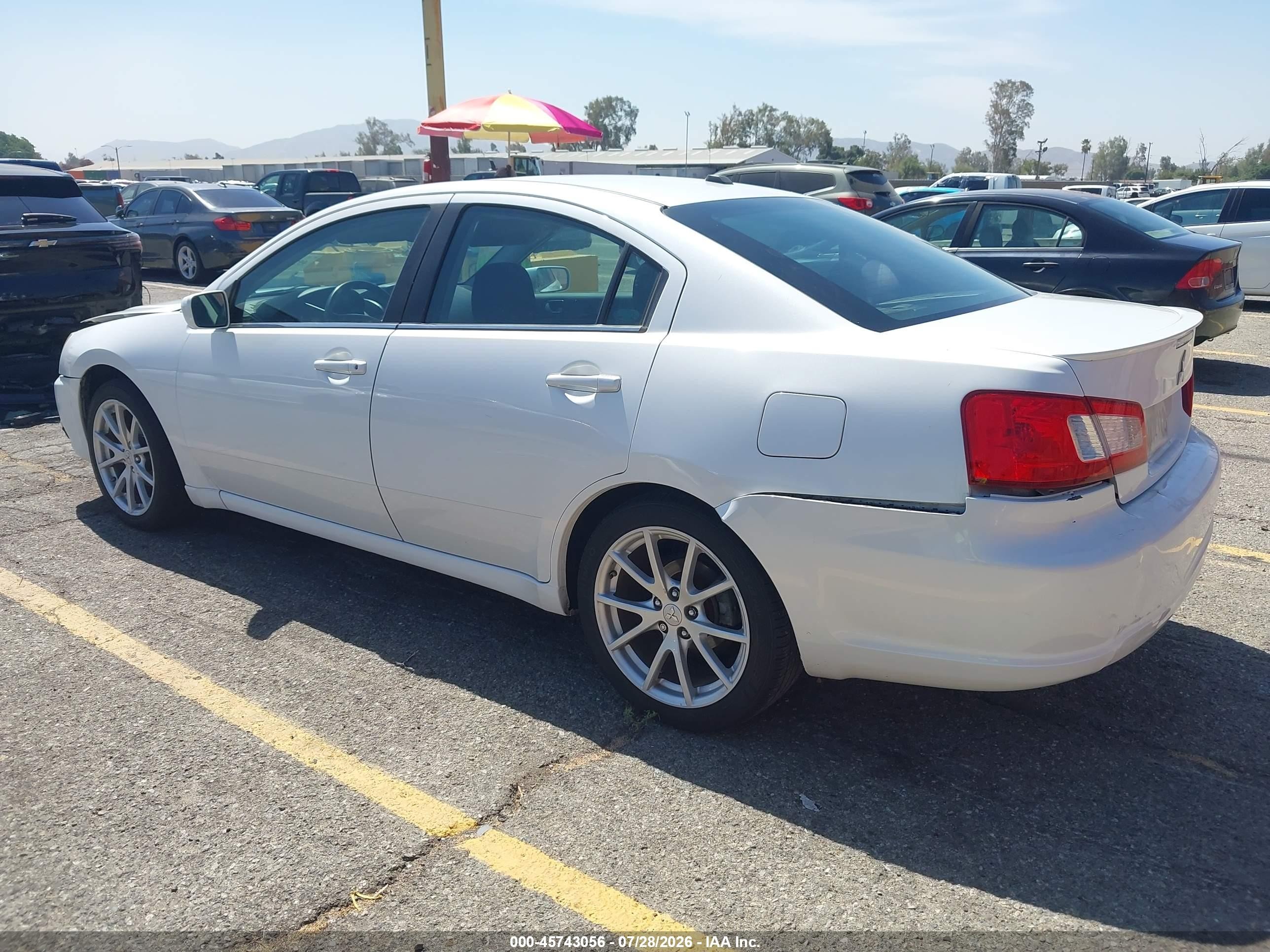 2012 Mitsubishi Galant Es/se White vin: 4A32B3FF2CE012042