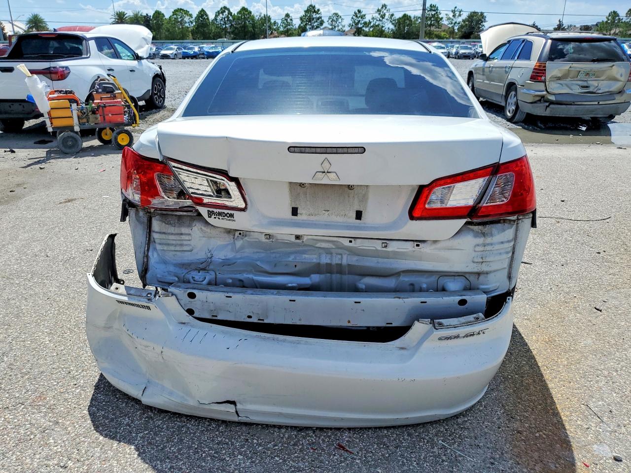 2012 Mitsubishi Galant Es/se White vin: 4A32B3FF2CE014289