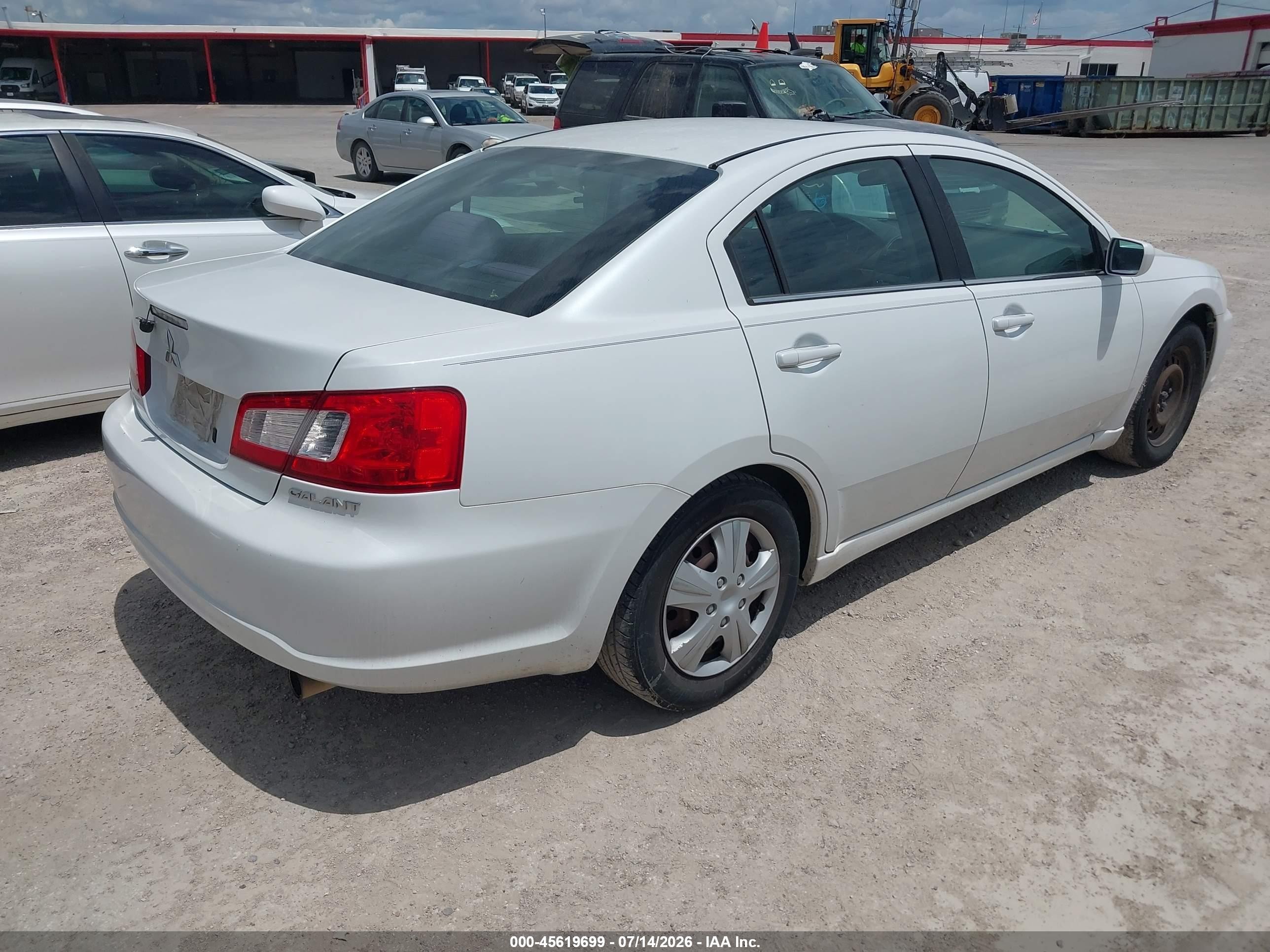 2012 Mitsubishi Galant Es/se White vin: 4A32B3FF3CE010610