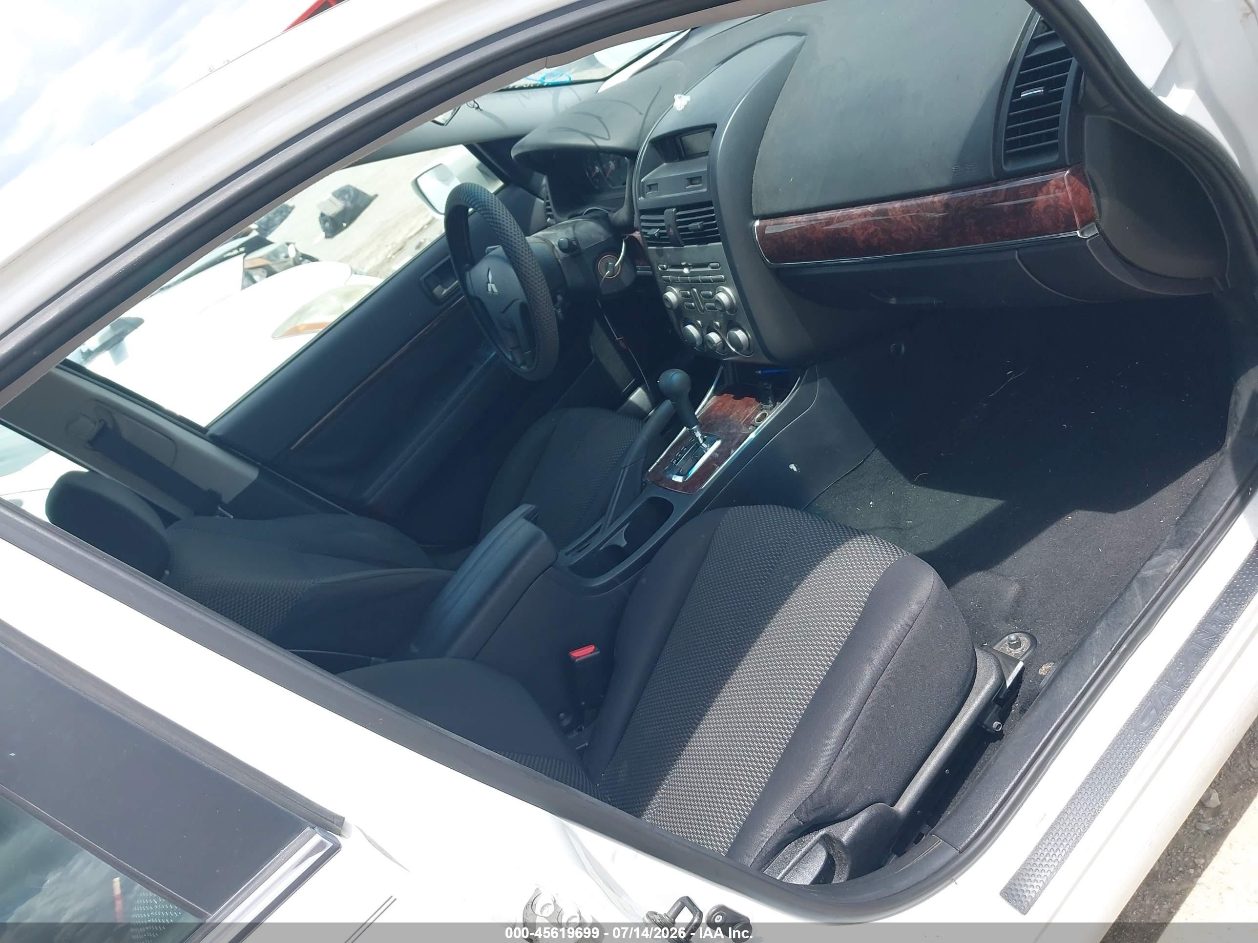 2012 Mitsubishi Galant Es/se White vin: 4A32B3FF3CE010610