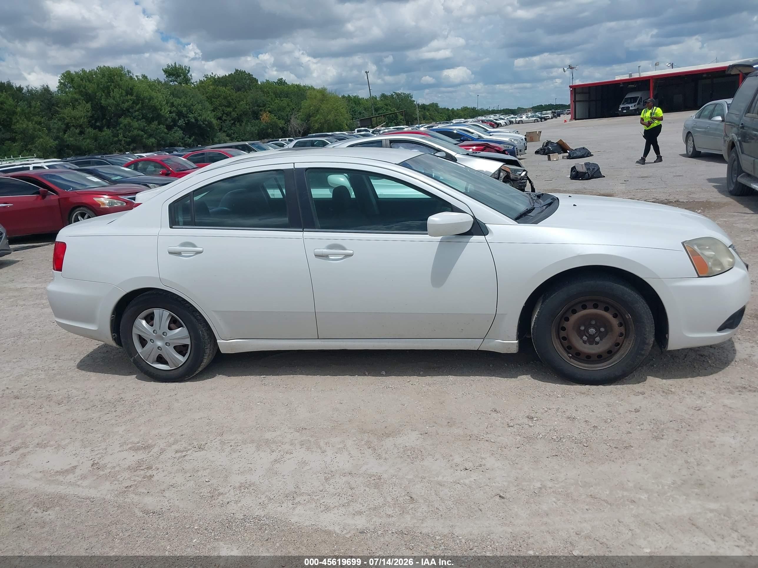 2012 Mitsubishi Galant Es/se White vin: 4A32B3FF3CE010610