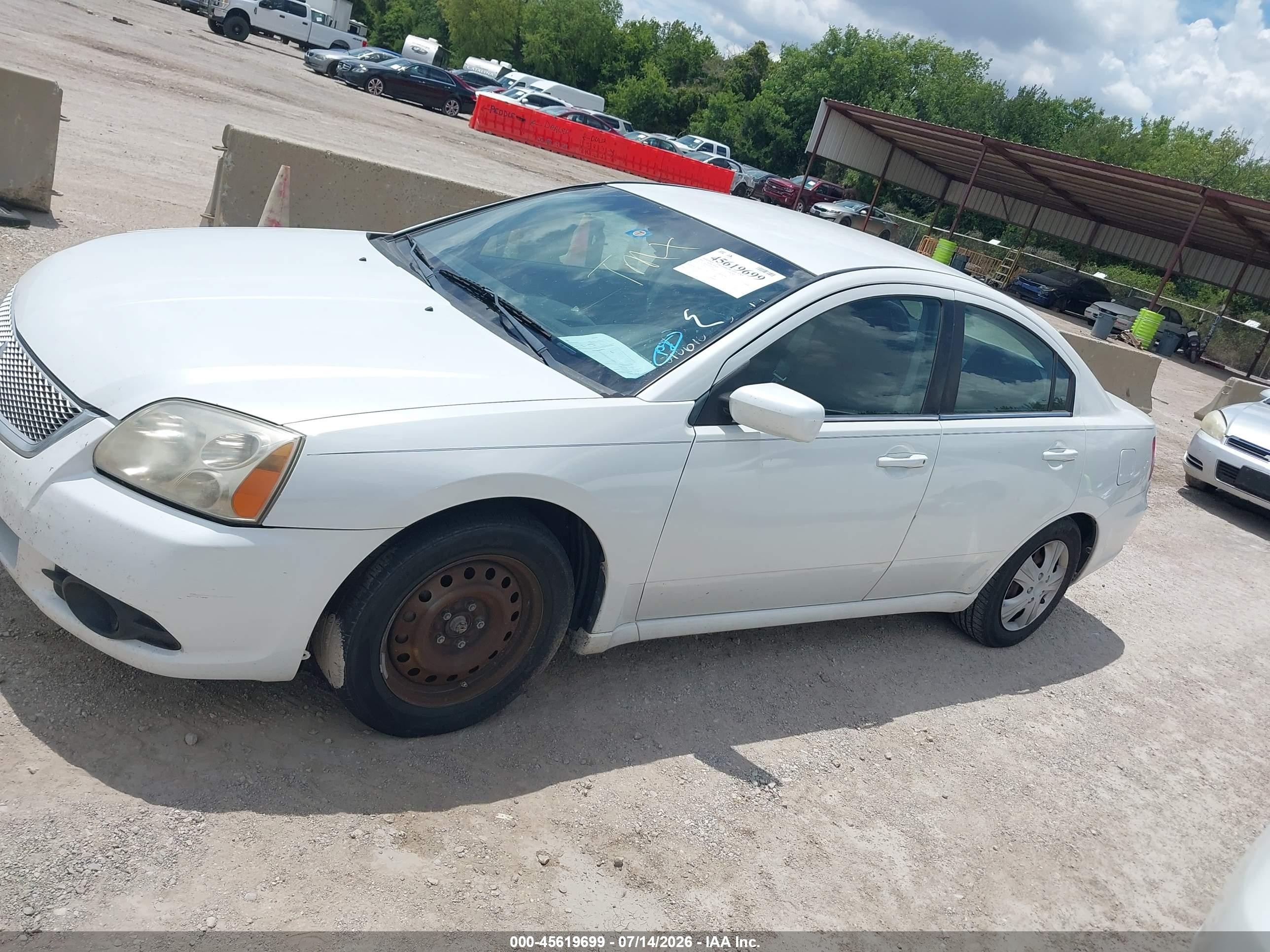 2012 Mitsubishi Galant Es/se White vin: 4A32B3FF3CE010610
