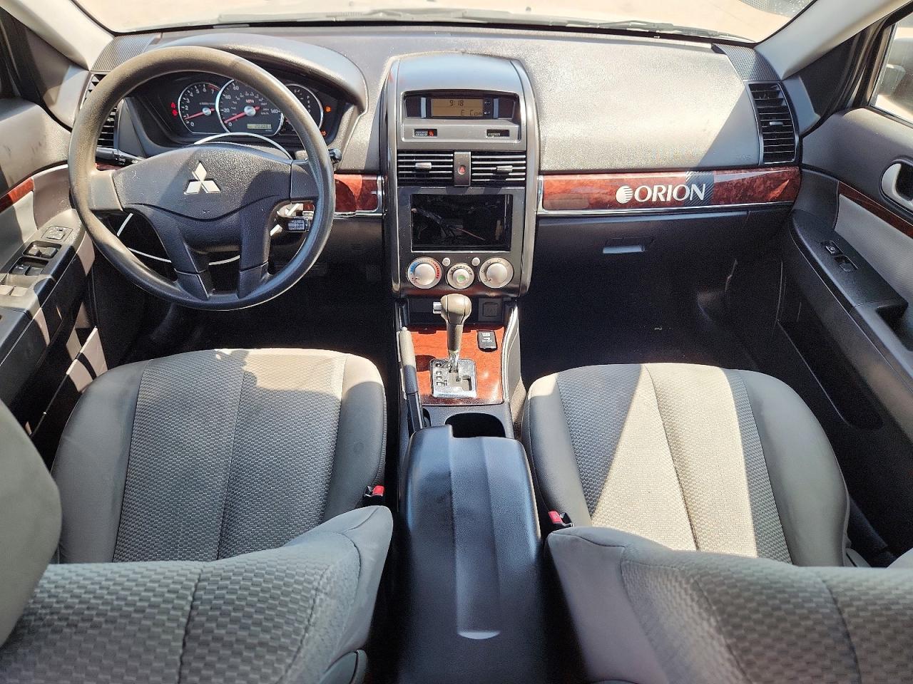 2011 Mitsubishi Galant Es Silver vin: 4A32B3FF4BE014485