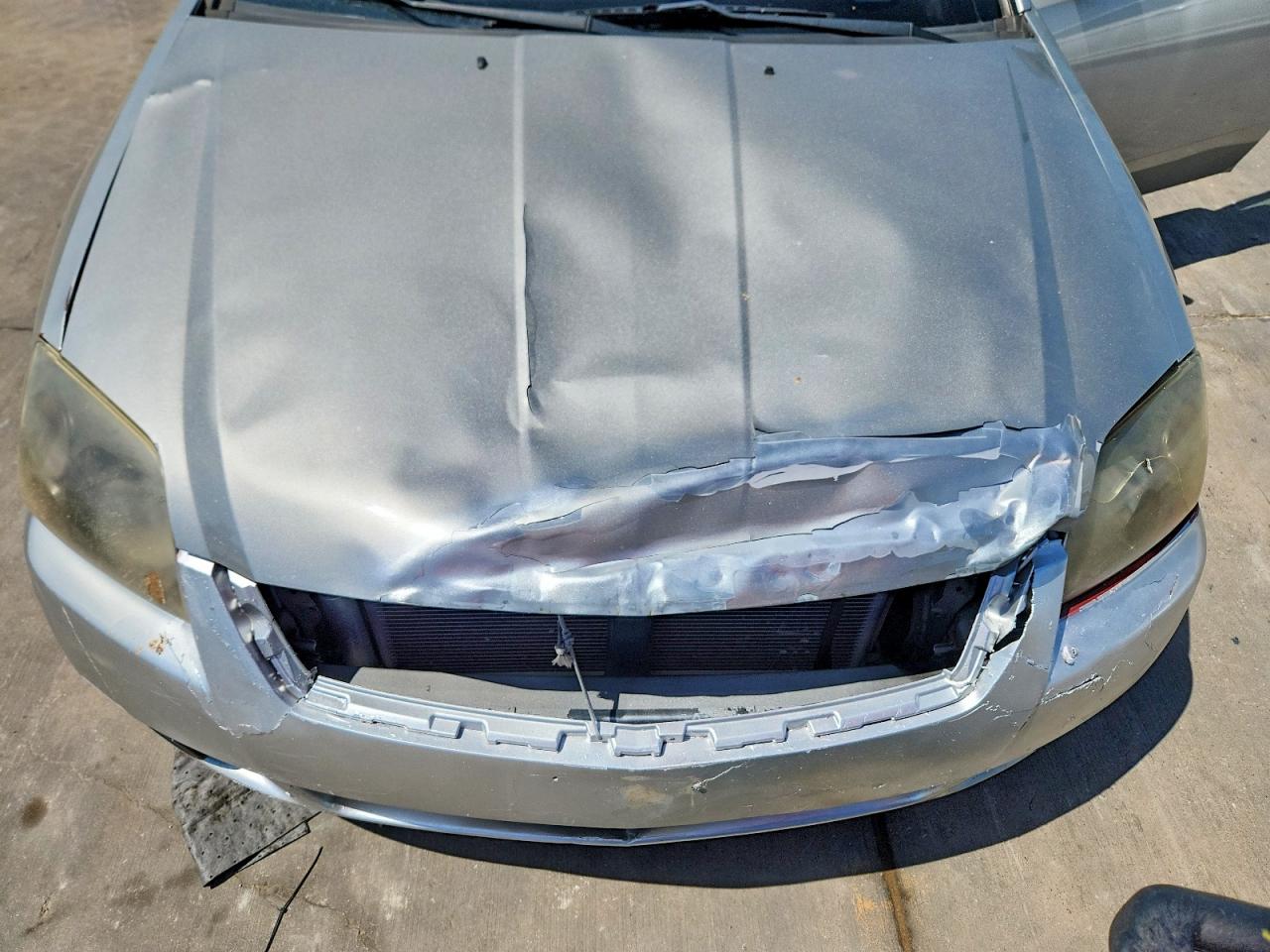 2011 Mitsubishi Galant Es Silver vin: 4A32B3FF4BE014485