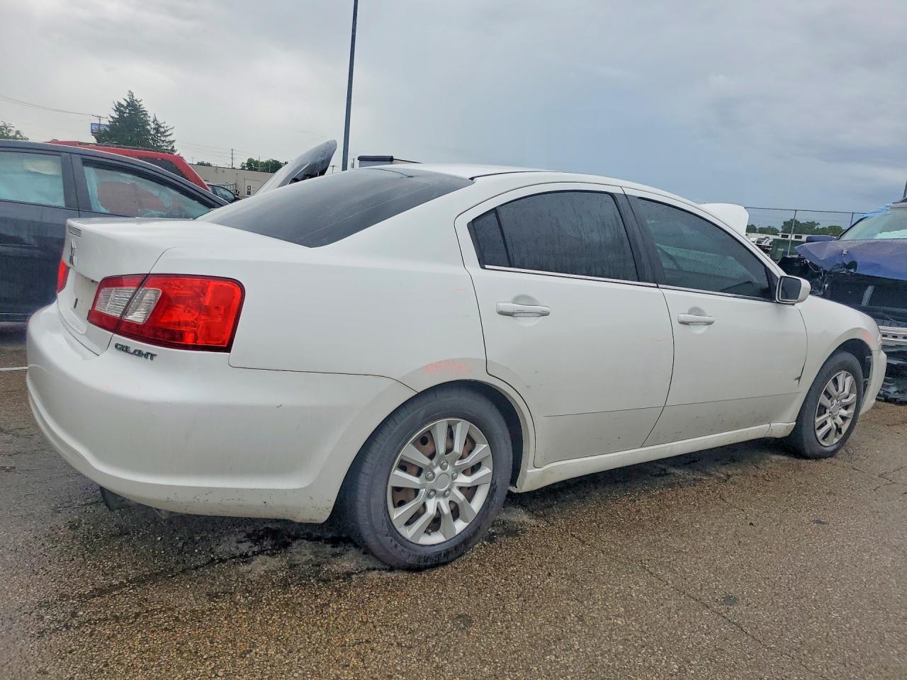 2012 Mitsubishi Galant Es White vin: 4A32B3FFXCE022561