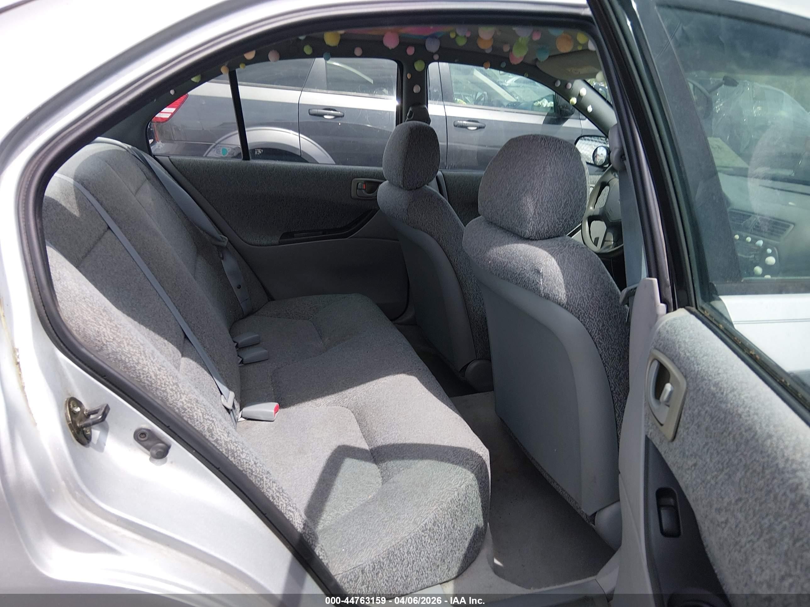 2003 Mitsubishi Galant De Silver vin: 4A3AA36G53E127192