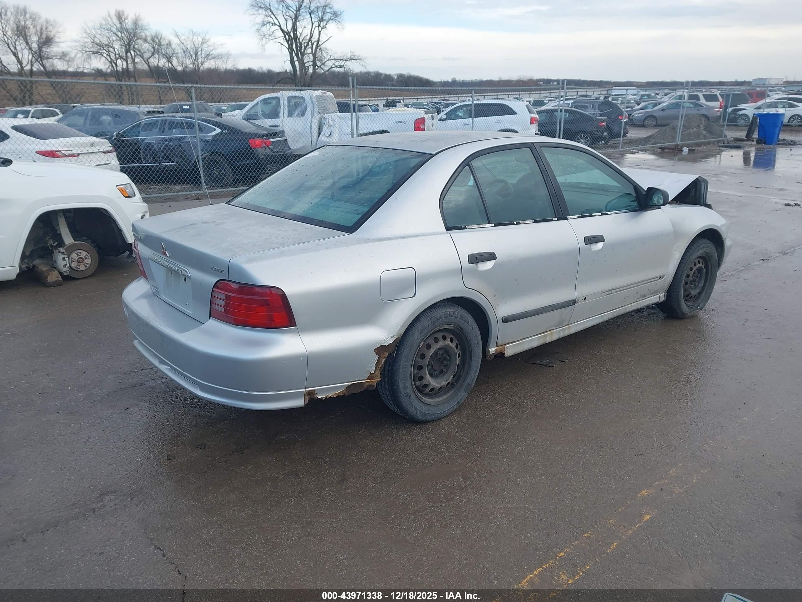 2000 Mitsubishi Galant De Серебряный vin: 4A3AA36G9YE041567