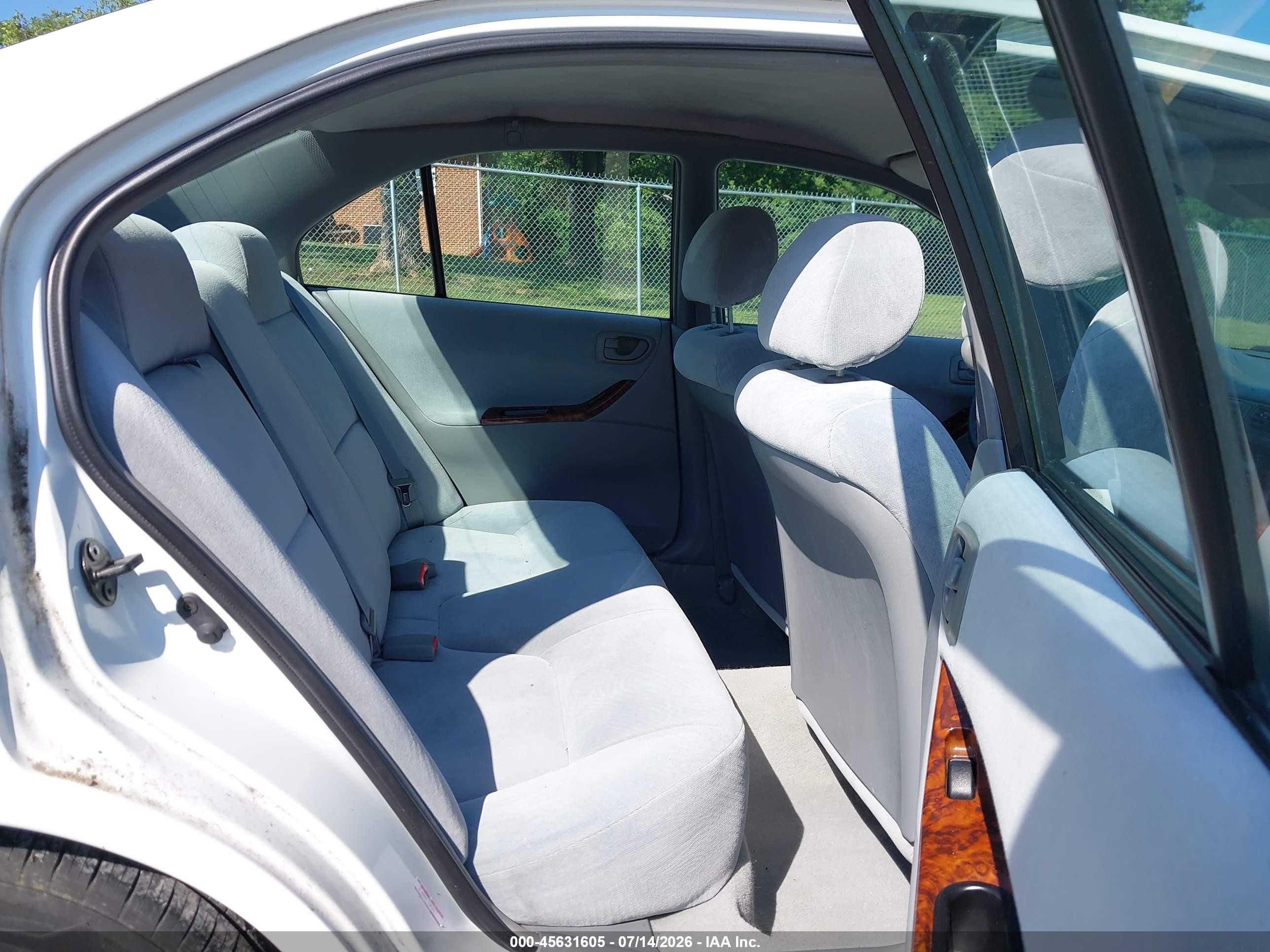 2000 Mitsubishi Galant Es White vin: 4A3AA46G3YE165775