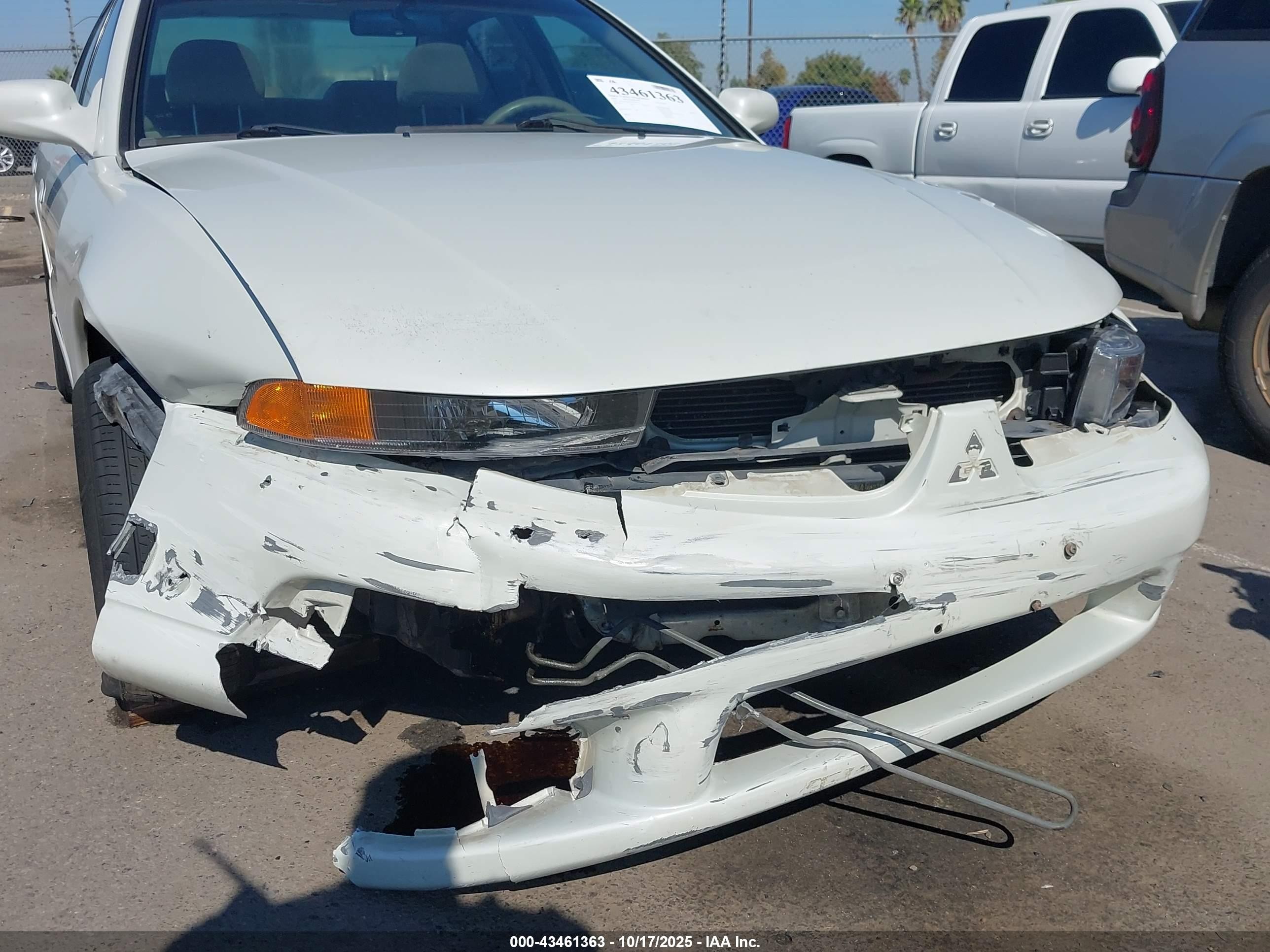 2002 Mitsubishi Galant Es/ls White vin: 4A3AA46G52E076166