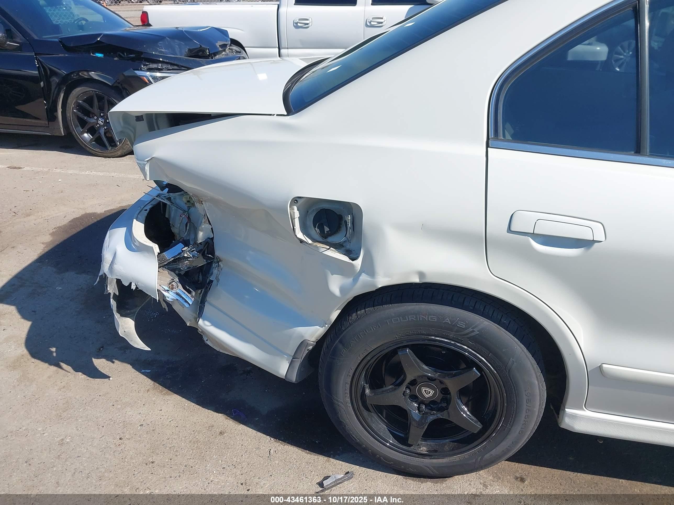 2002 Mitsubishi Galant Es/ls White vin: 4A3AA46G52E076166